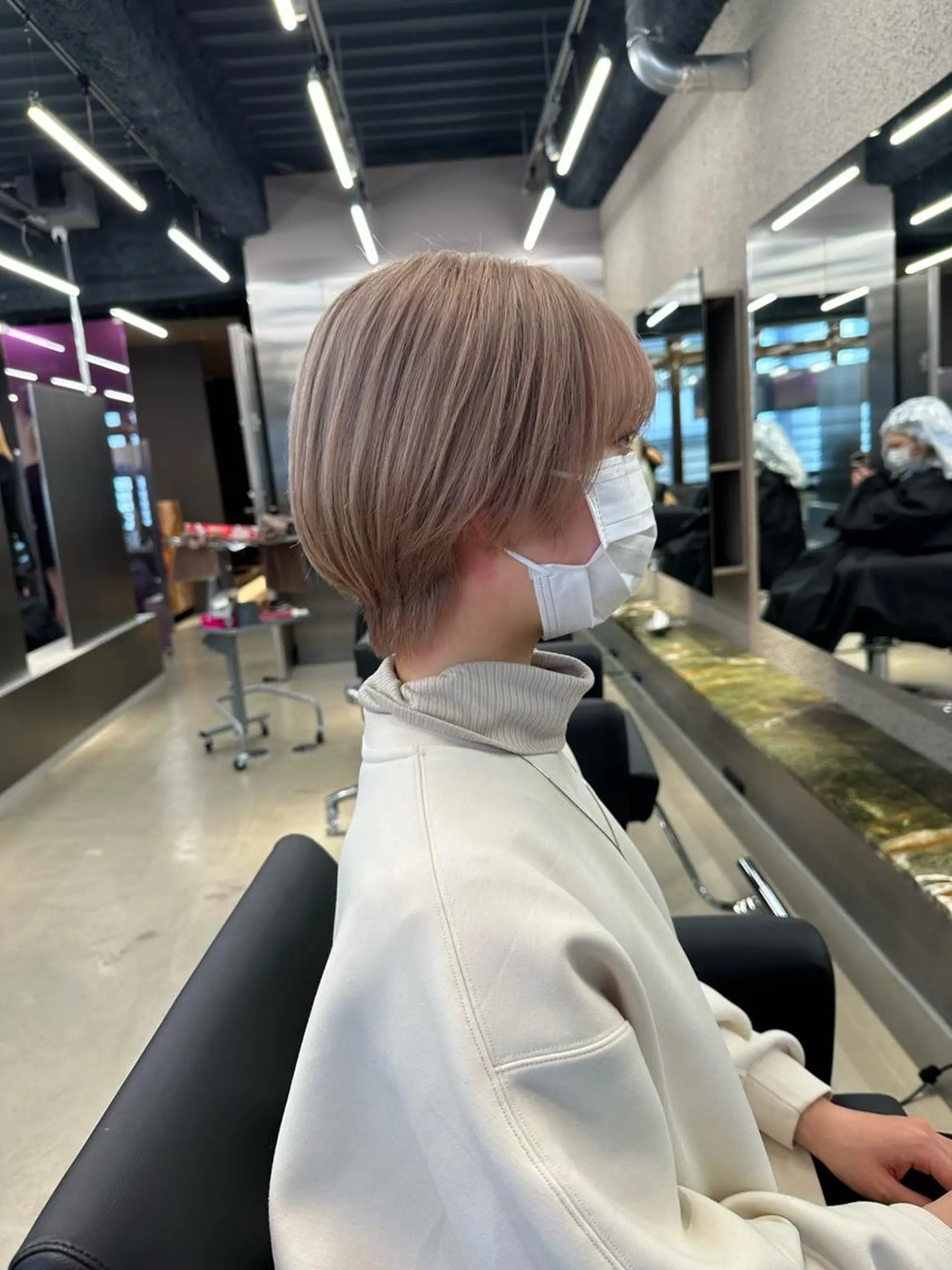 ショート カラー ベージュカラー ミルクティーベージュ ヘアカラー トリートメント 鈴木/ニュアンス パーマ/メンズのヘアスタイル