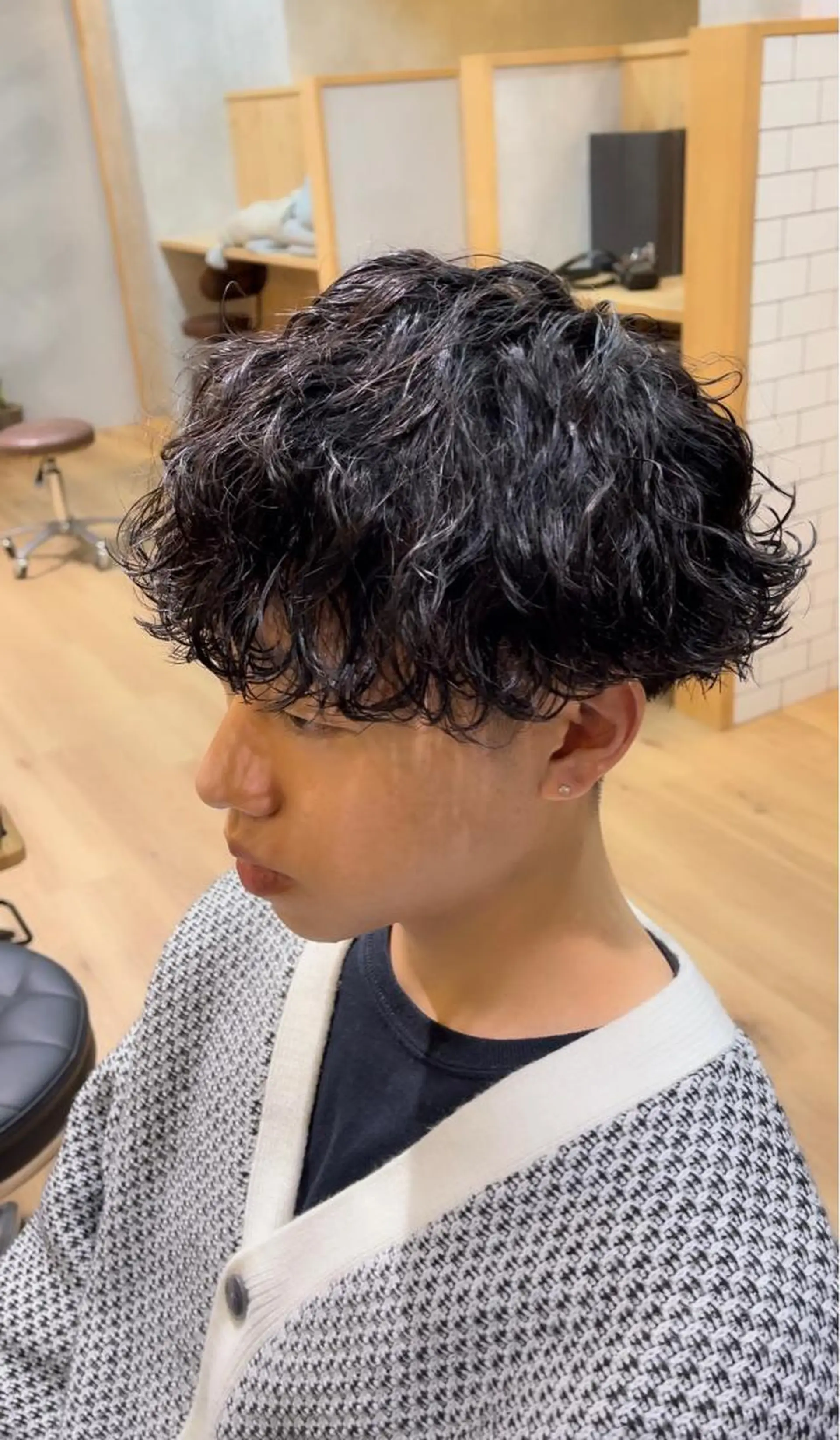 ショート パーマ メンズ マッシュ 波巻きパーマ マスダ ヤスノリのヘアスタイル