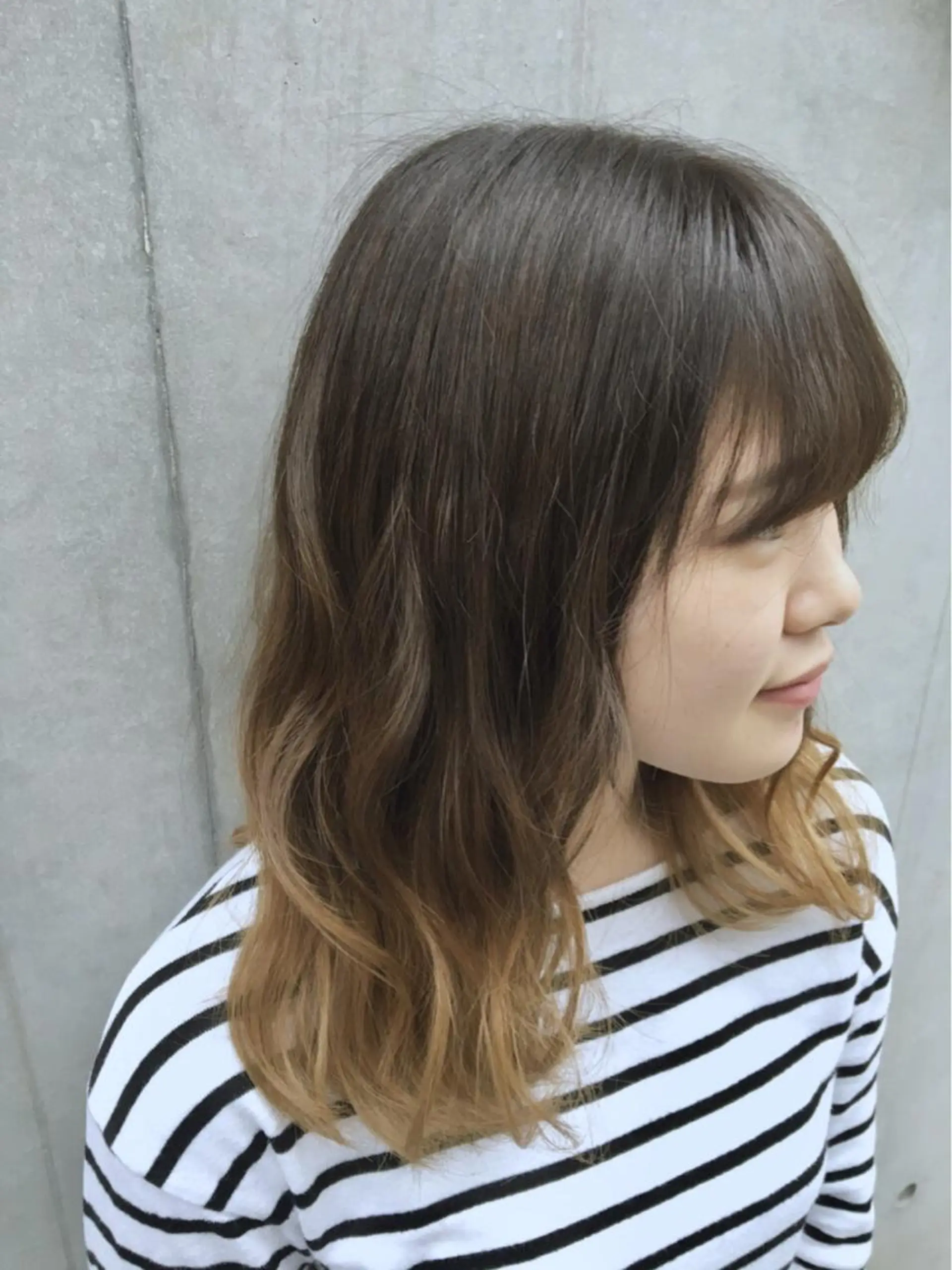 ミディアム カラー ベージュカラー グラデーションカラー ヘアカラー トリートメント ✨髪質改善縮毛矯正✨ 宇田川修平のエステ・リラクイメージ