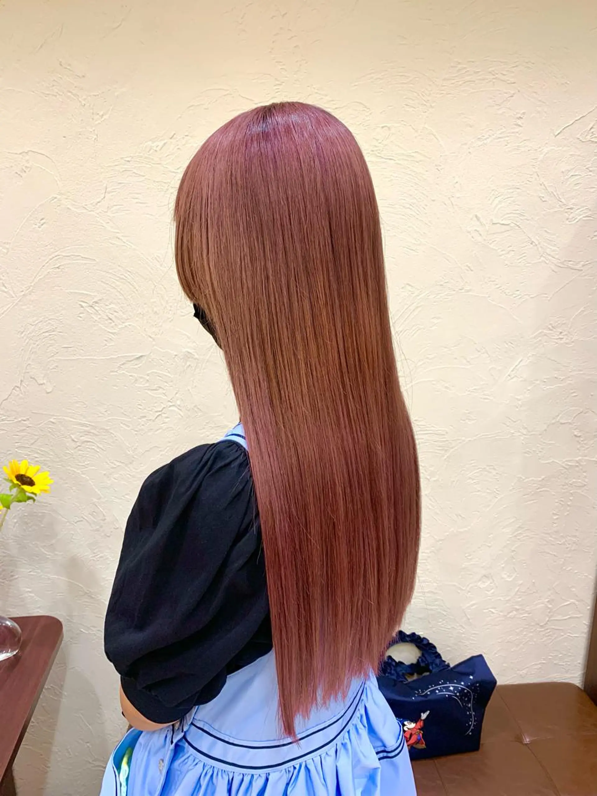 ロング ブリーチ🌈ハイトー ンカラー ✨アニカ✨のヘアスタイル