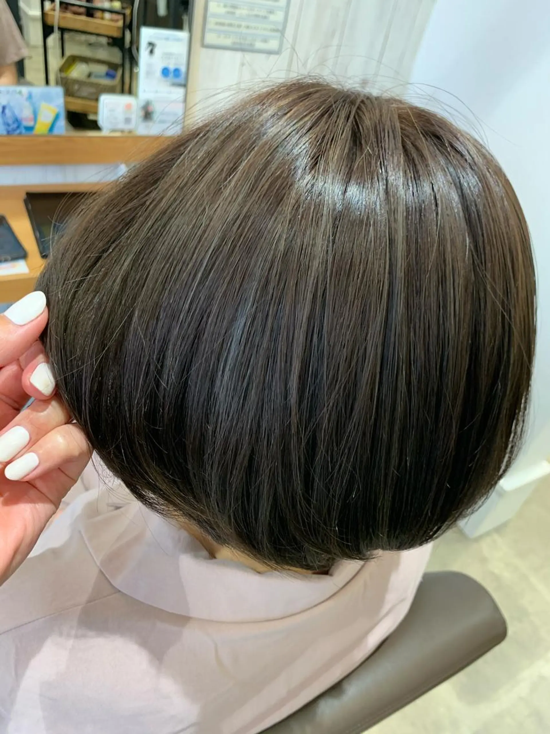 ミディアム ハイライト COSTAEST加藤 まり子🪴のヘアスタイル