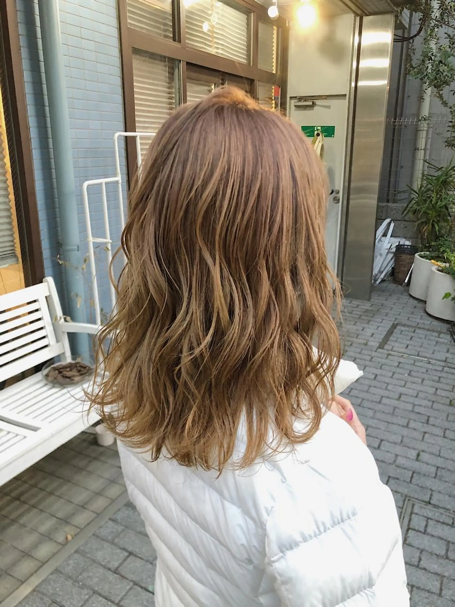セミロング カラー ベージュカラー ミルクティーベージュ ワンカールで盛れる レイヤー🎀Macoのヘアスタイル
