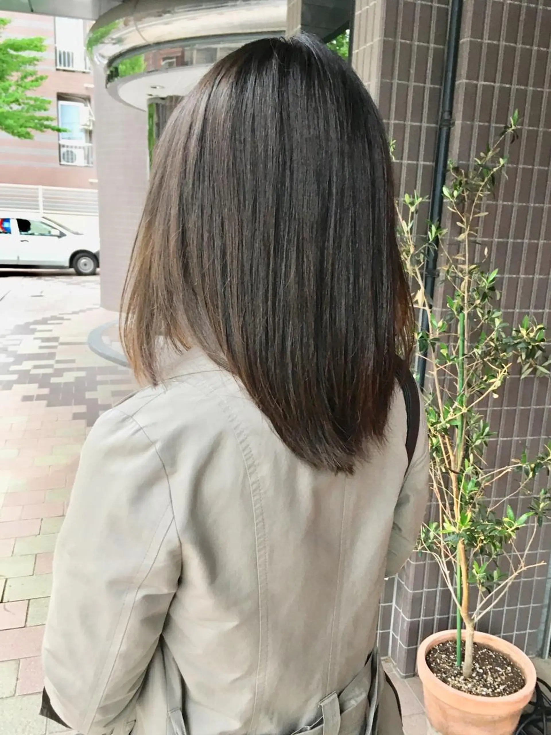 セミロング カラー アッシュ グラデーションカラー ヘアカラー 桜田 修未のヘアスタイル
