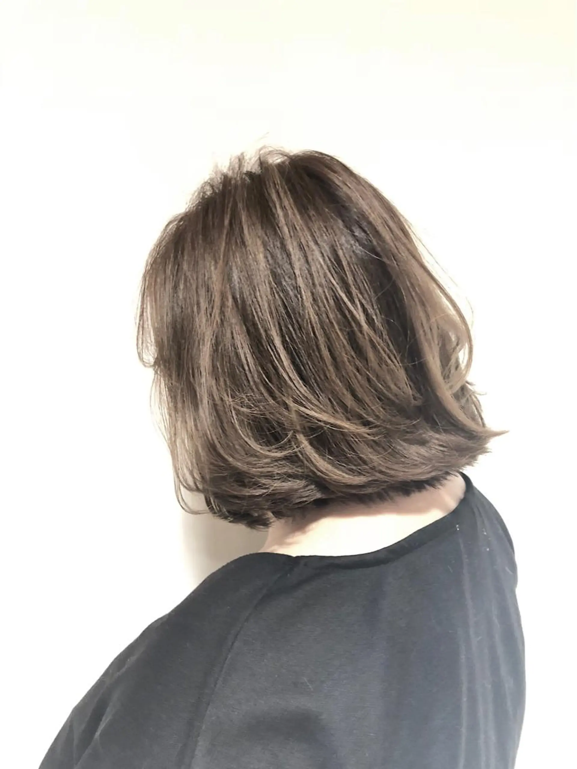 ミディアム カット ヘアカラー トリートメント 冨田 義智のヘアスタイル