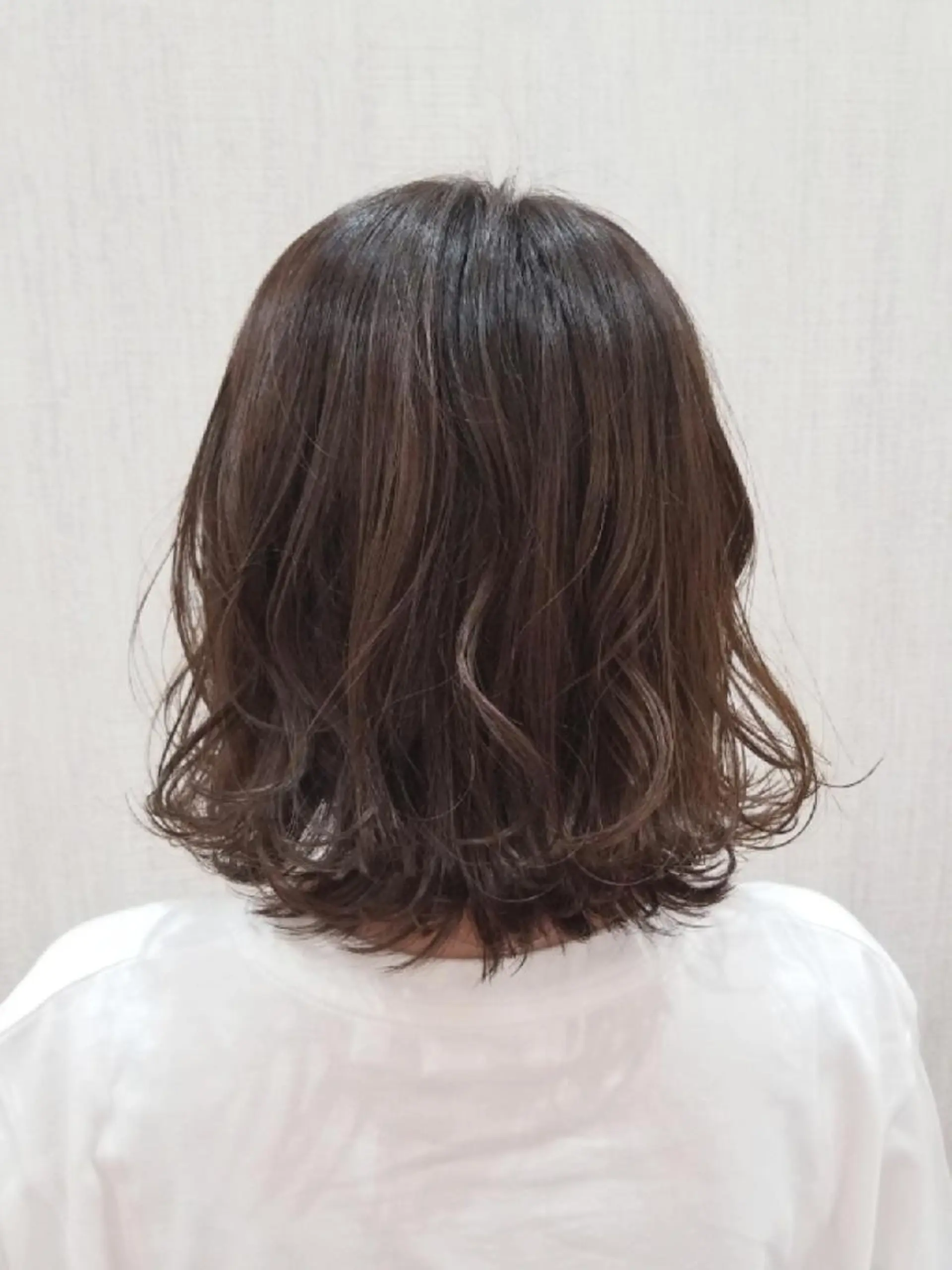ミディアム カラー 切りっぱなしボブ ボブ カット ヘアカラー レイヤーカット/ 髪質改善/代表西村のヘアスタイル