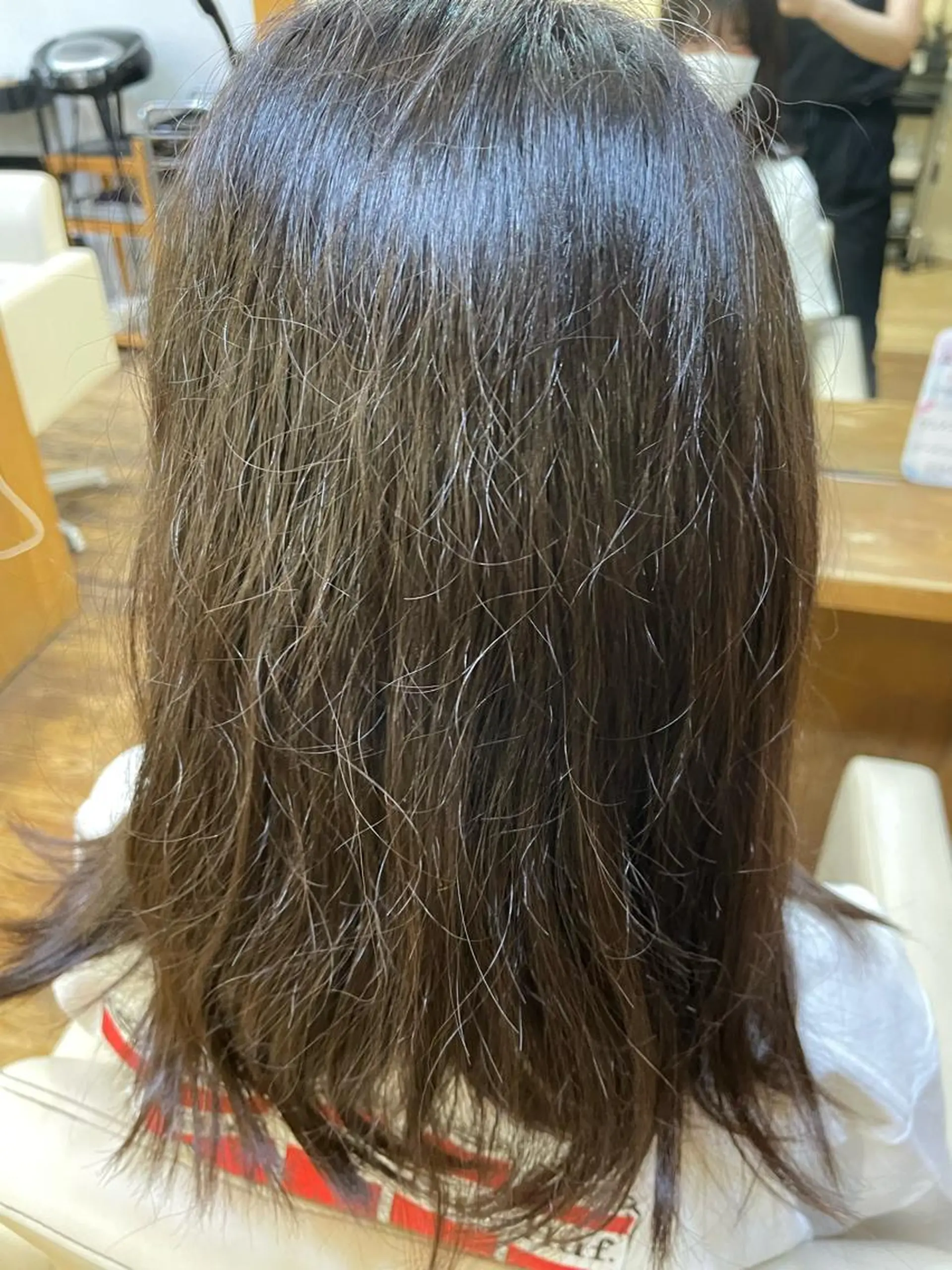 ミディアム 山木 裕子のヘアスタイル