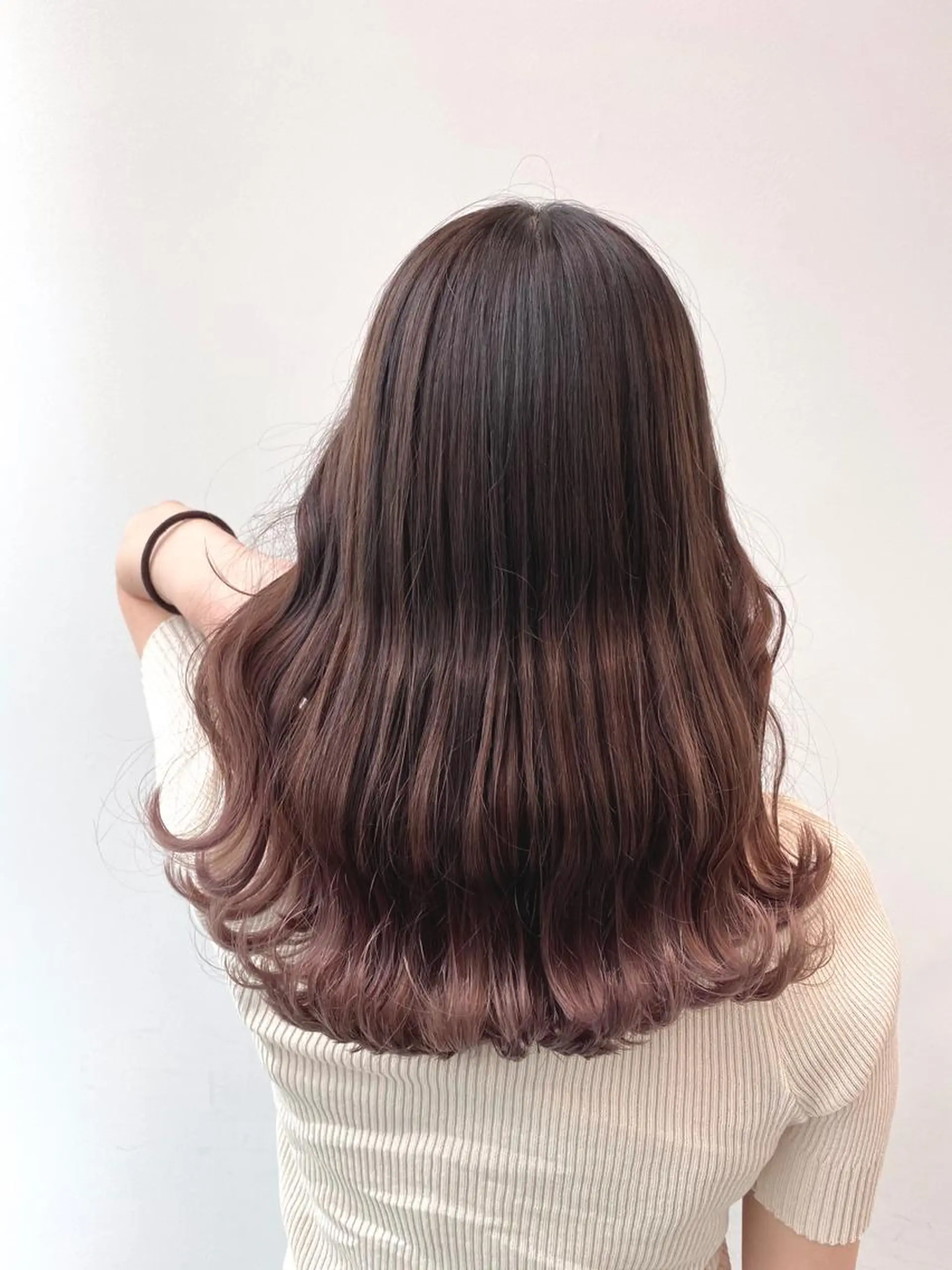 ミディアム カラー グラデーションカラー ピンクカラー momo所属・メンズヘアメイク 🩵Mayuki🩵のヘアスタイル