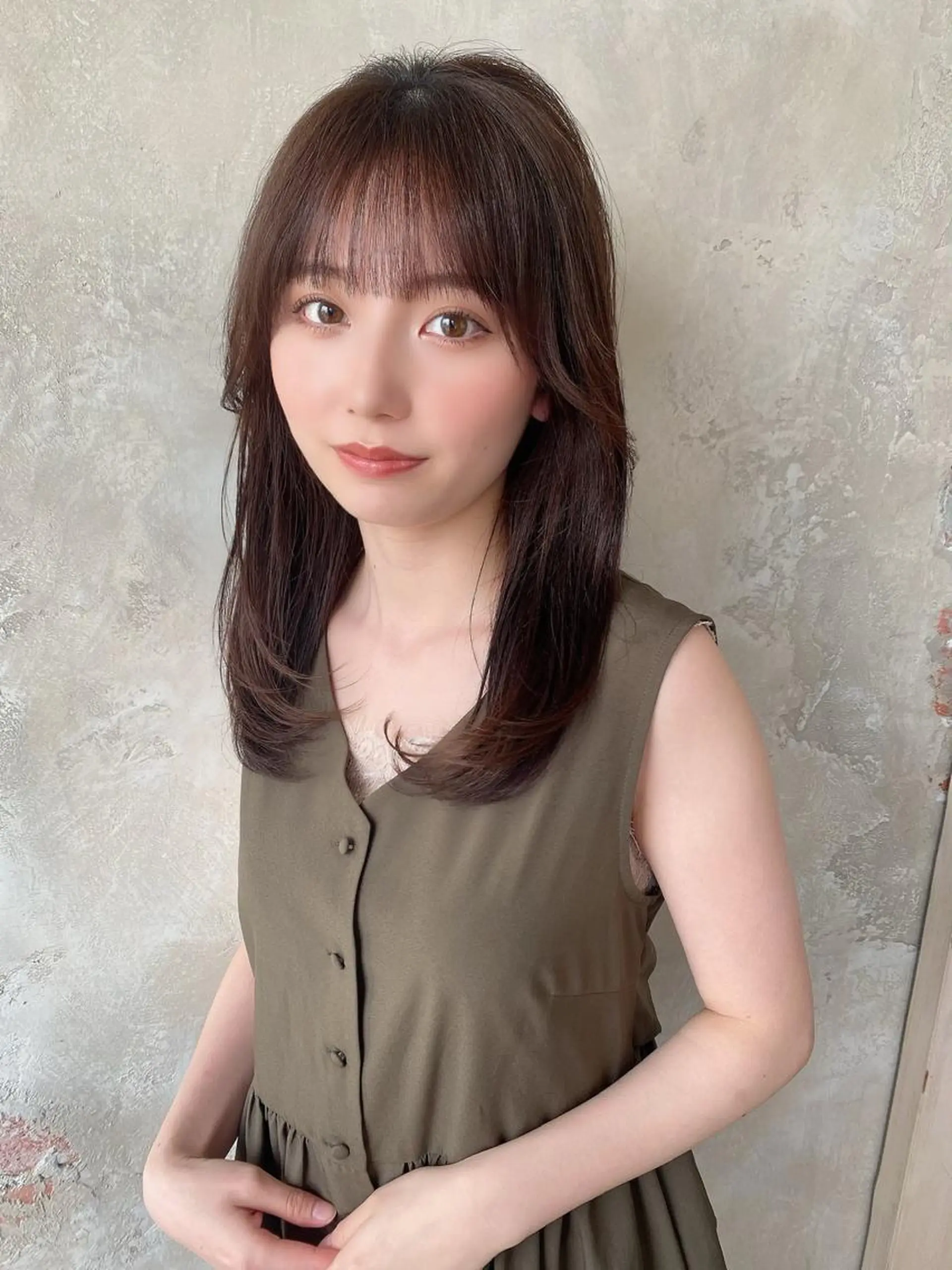 ミディアム パーマ ミディアムレイヤー くびれヘア 顔周りカット 髪質改善 レイヤーカット 顔周り/くびれヘア 韓国ヘア💕風間るなのヘアスタイル
