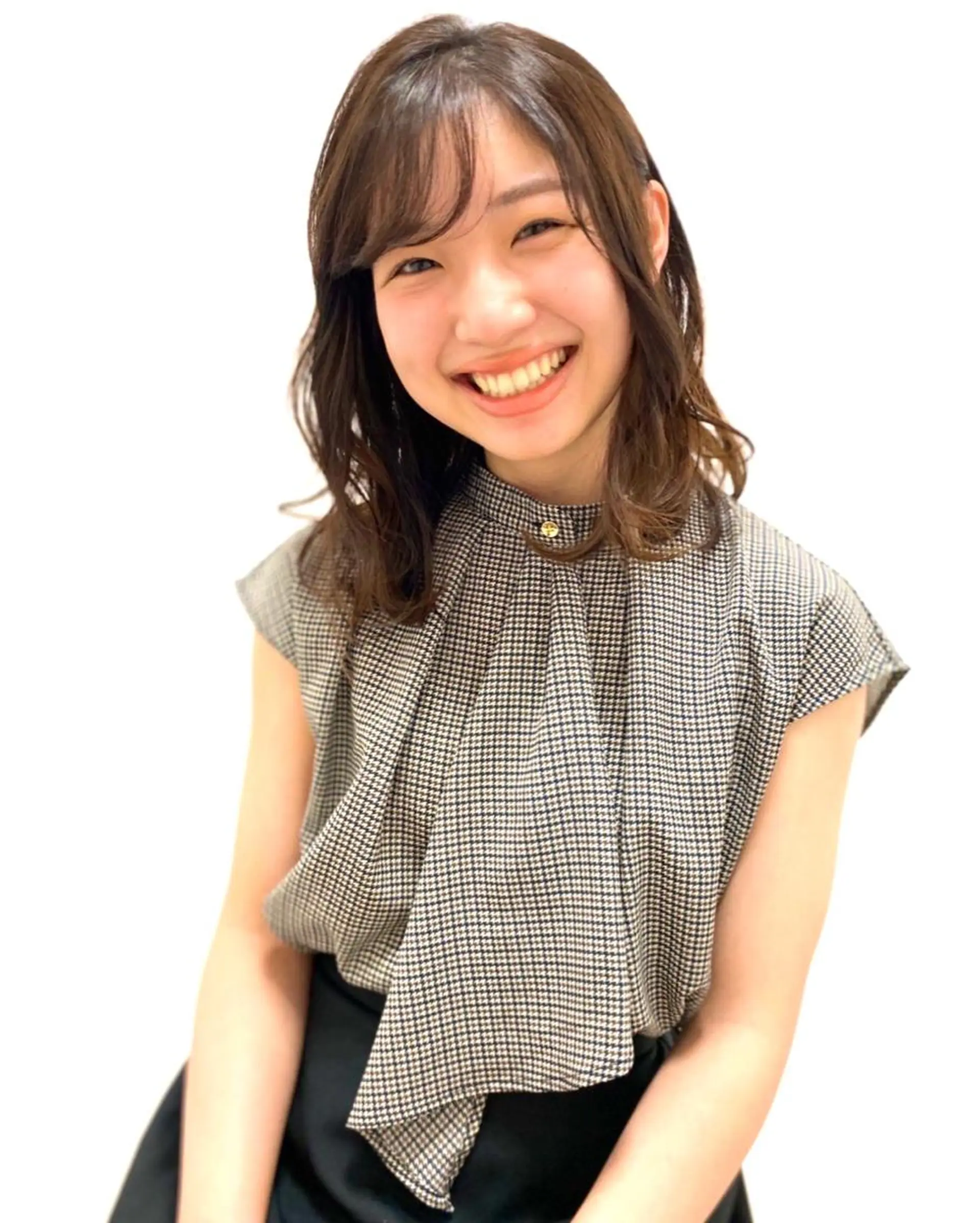 セミロング OJIMA YUKAのヘアスタイル