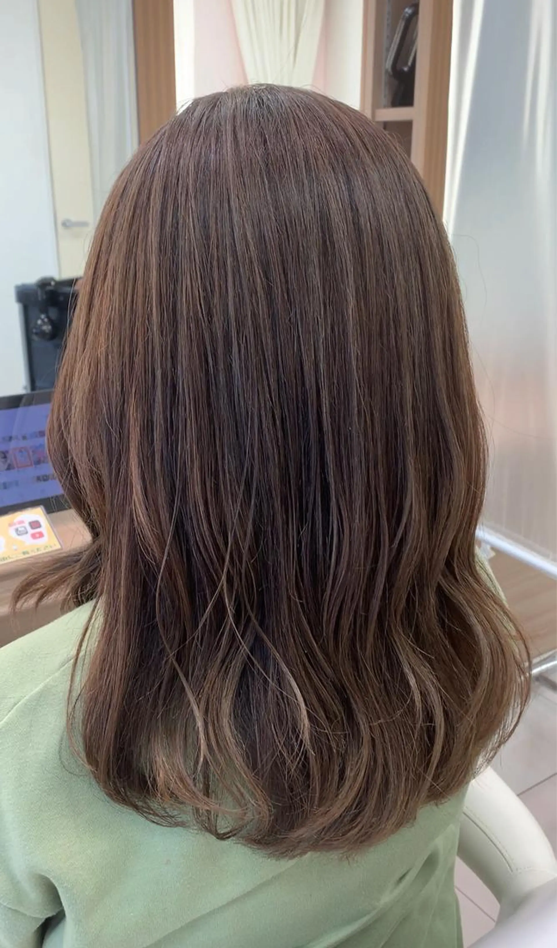 セミロング ハイライト カット ヘアカラー トリートメント 🫧岩﨑 幸恵🧸🫧のヘアスタイル