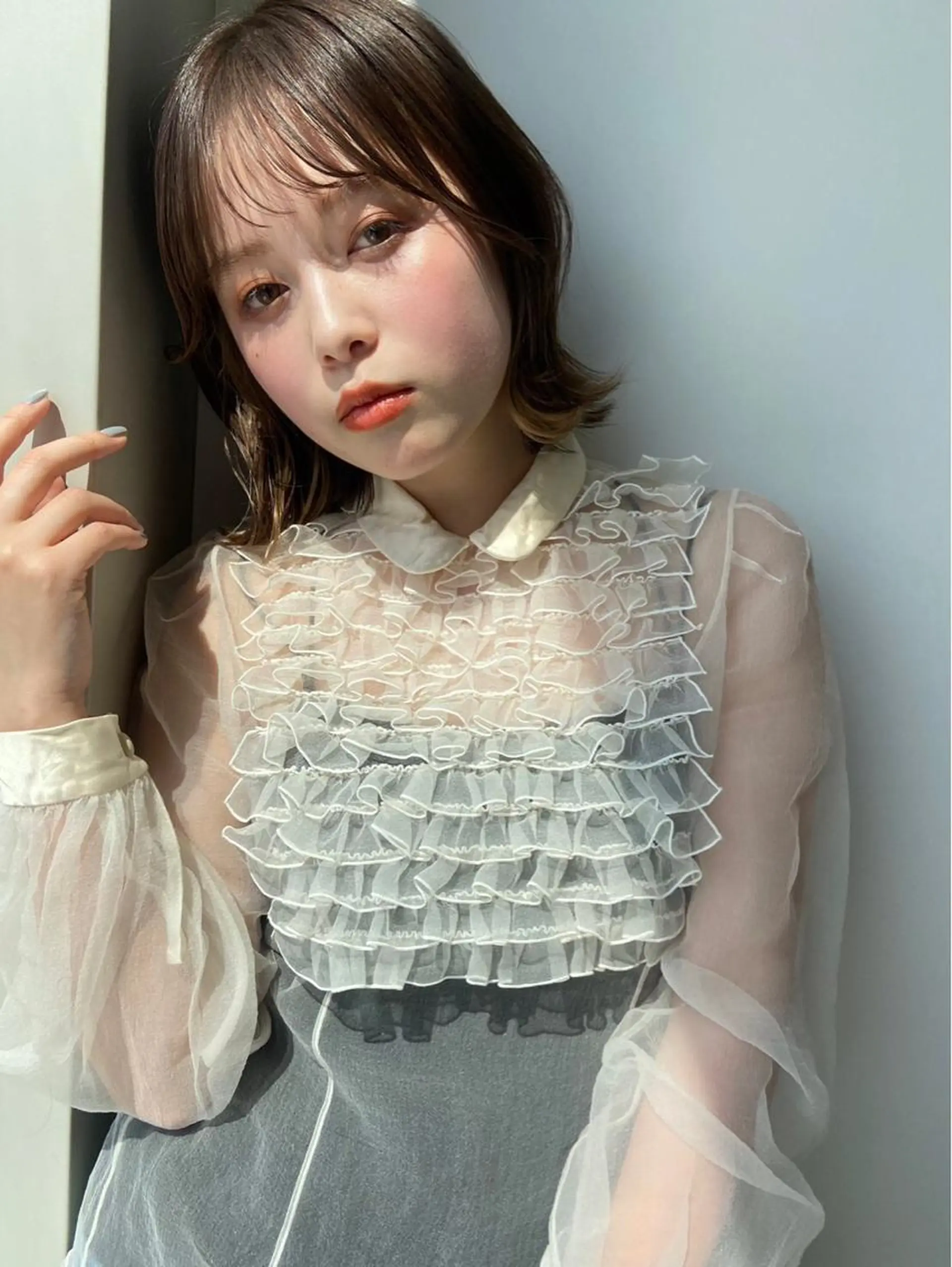 ミディアム カット ヘアカラー ＨＩ ROのヘアスタイル