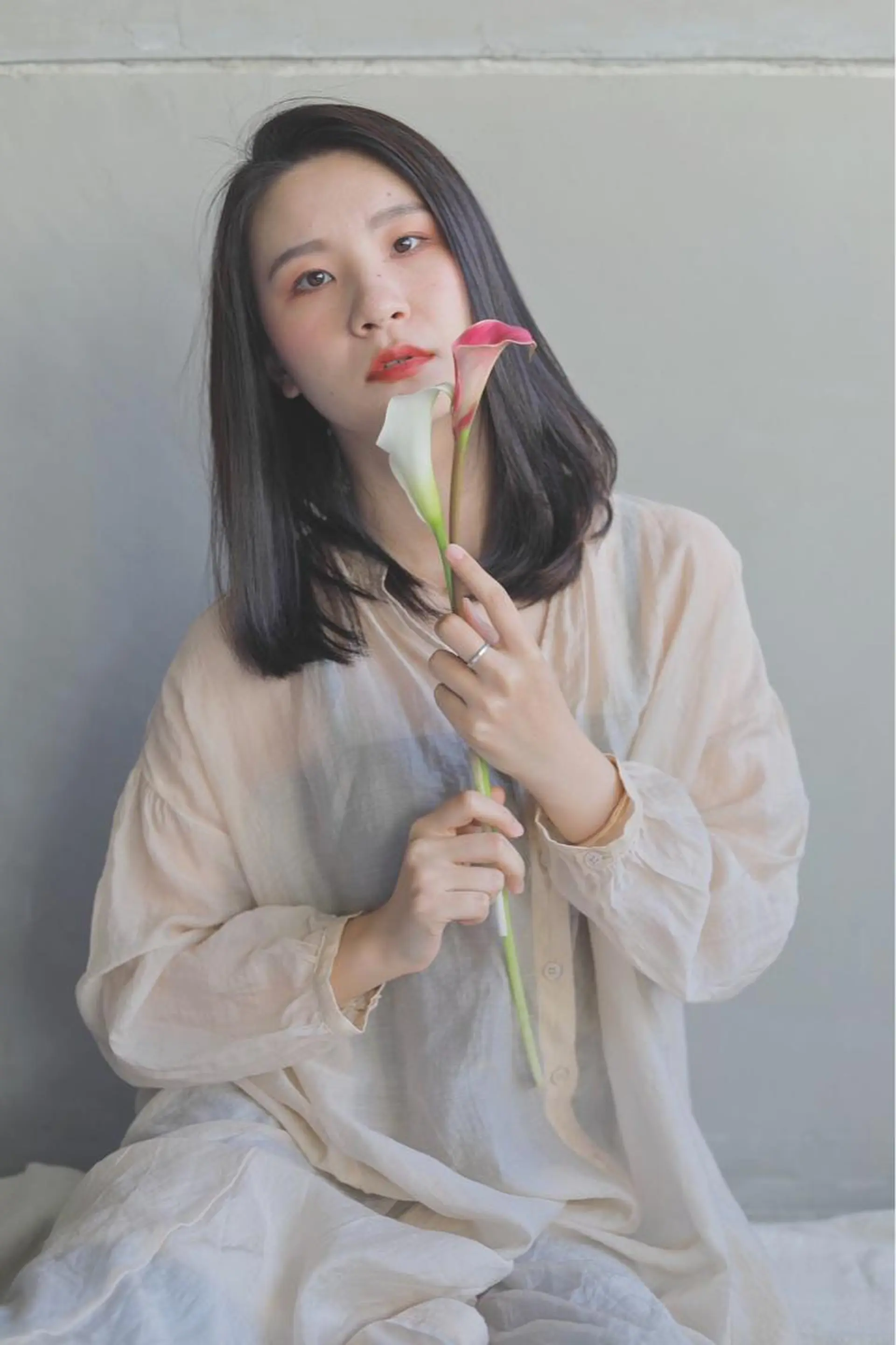 セミロング カット さの あやねのヘアスタイル