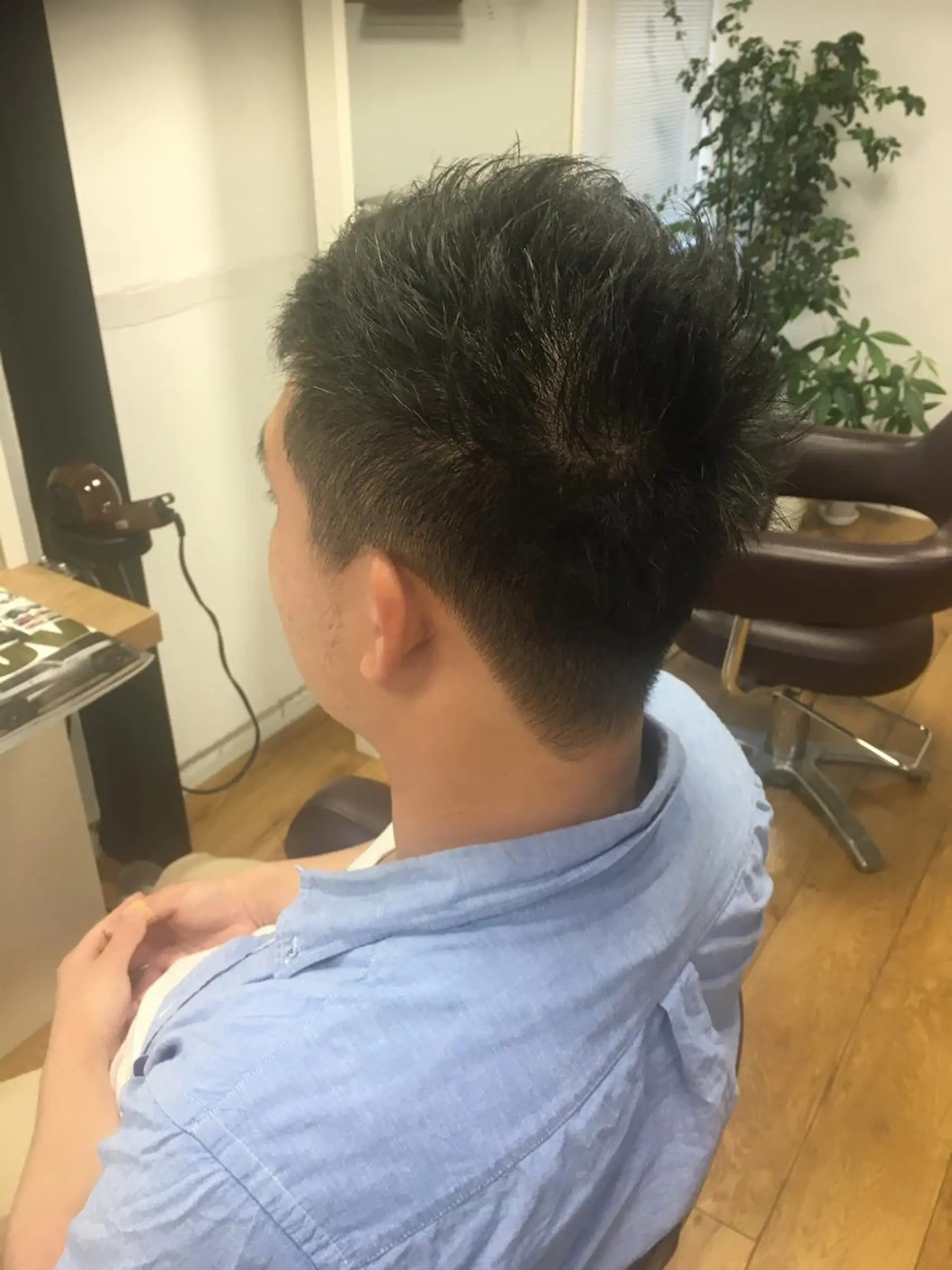 ショート メンズ サロン ド ソワのヘアスタイル