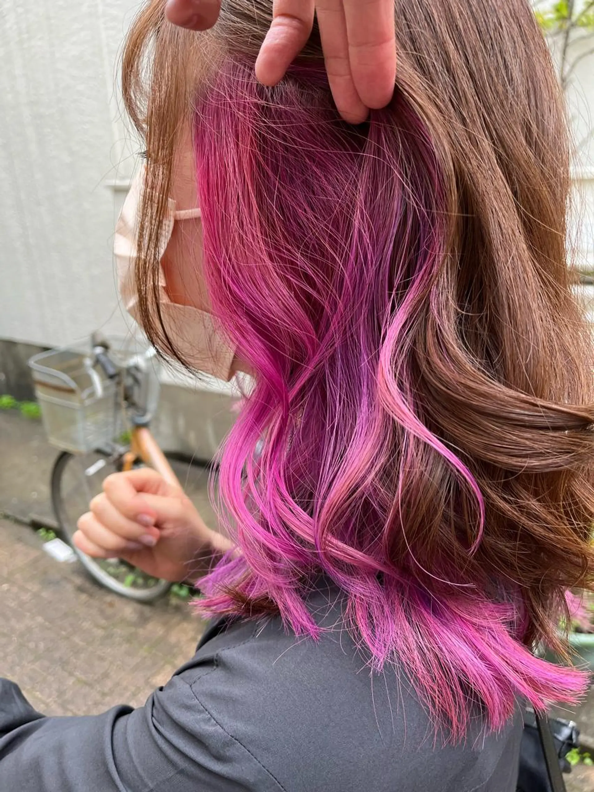 セミロング カラー ショートボブ アッシュ バレイヤージュ ミストバング ベージュカラー カット ヘアカラー トリートメント 原宿サロン代表 デザインカラー伊藤卓のヘアスタイル