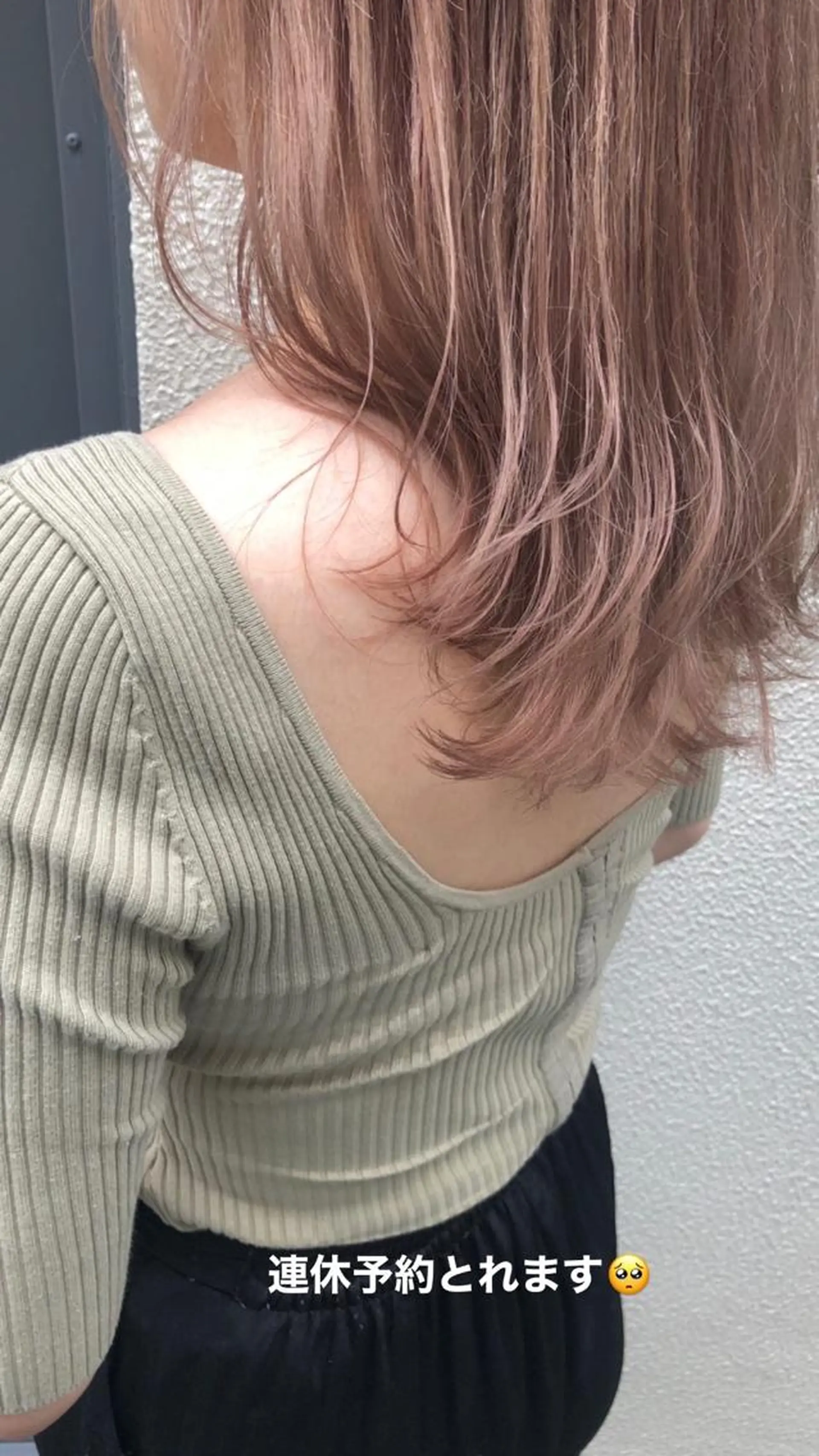 セミロング カット ヘアカラー 岡本 一平のヘアスタイル