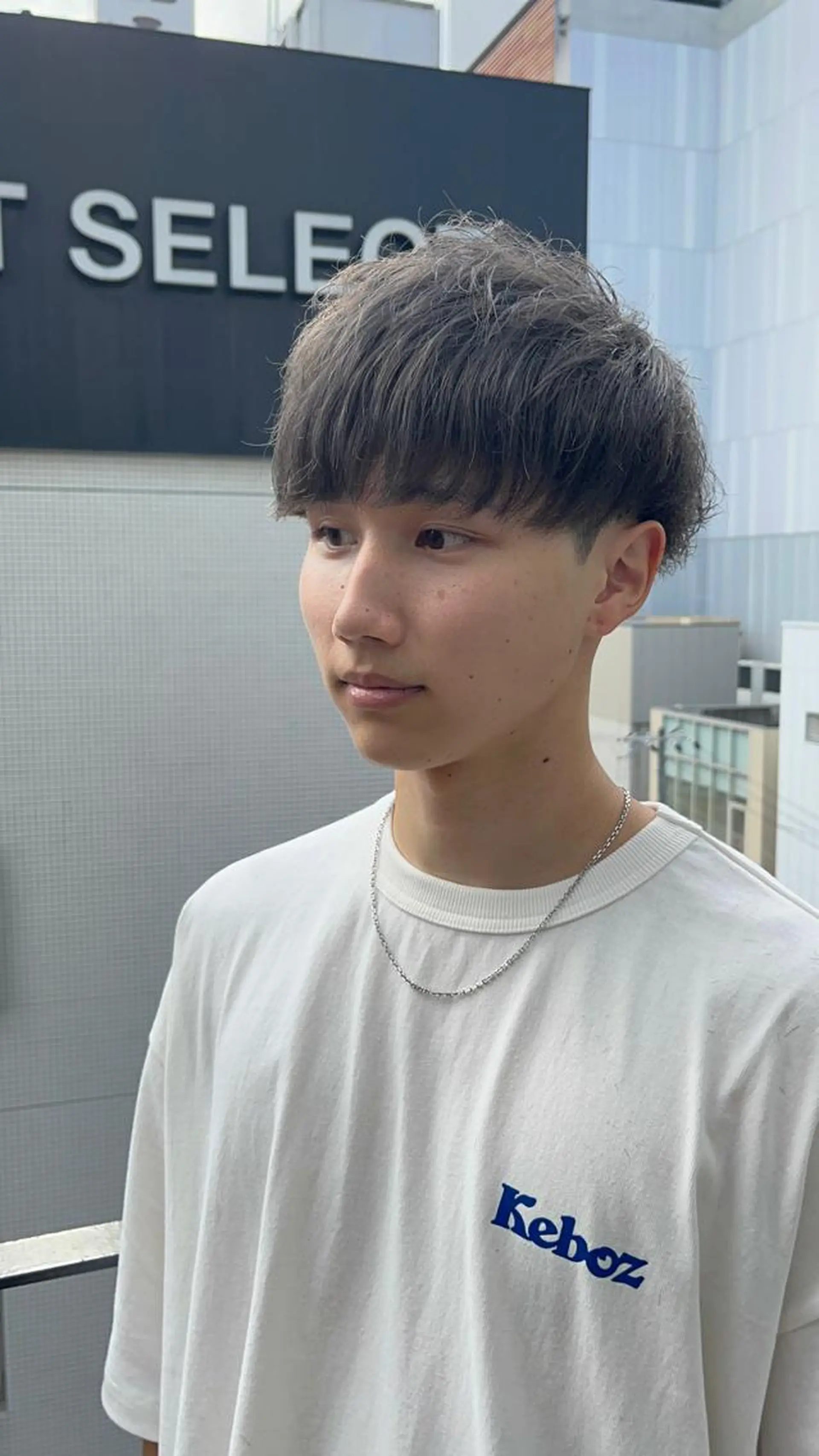 ショート カラー メンズ マッシュ シースルーマッシュ ダークグレー カット ヘアカラー トリートメント ヘアセット メンズサロン ANSWERのヘアスタイル