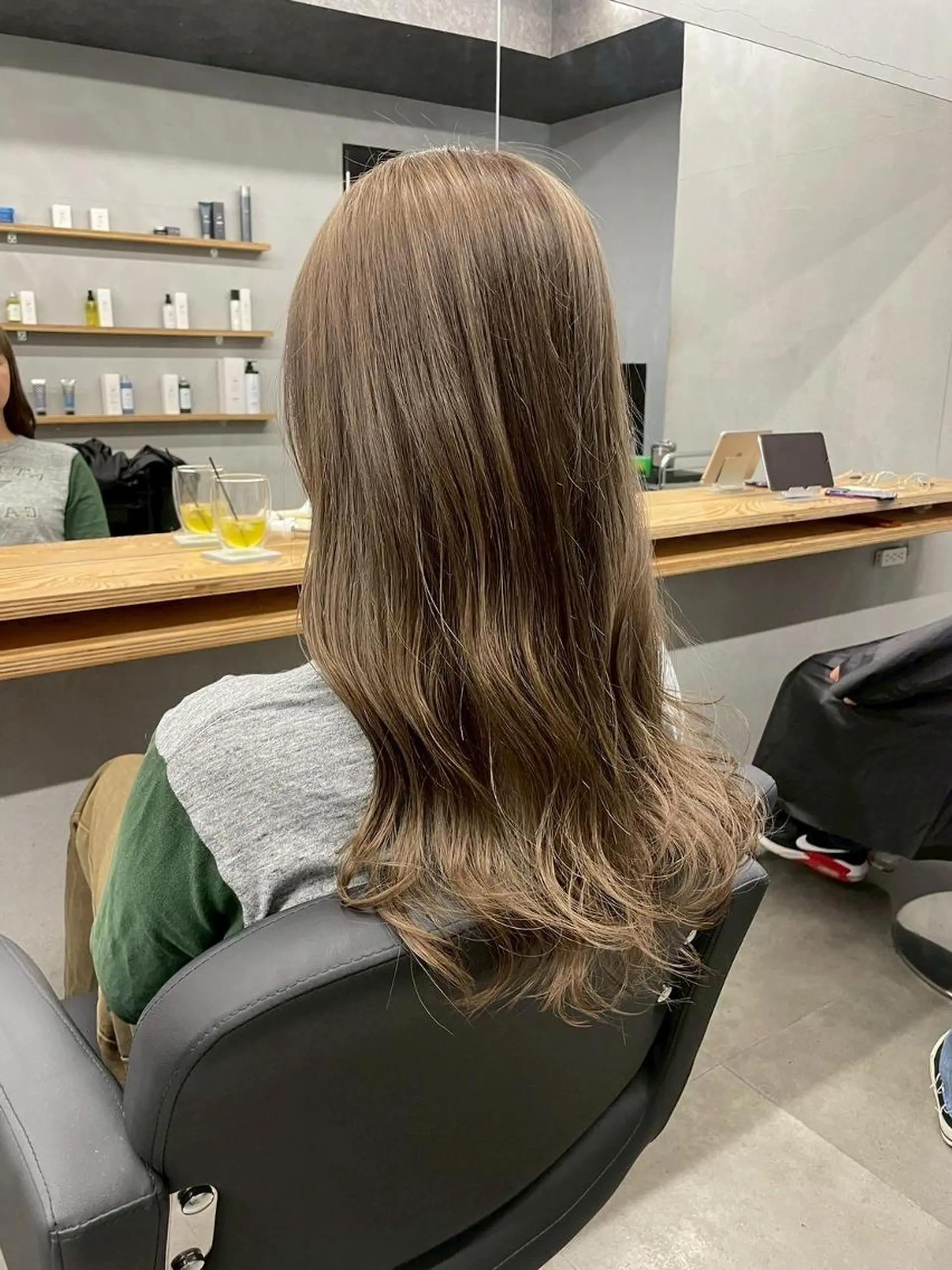 ロング カット ヘアカラー トリートメント N 【エヌ】のヘアスタイル