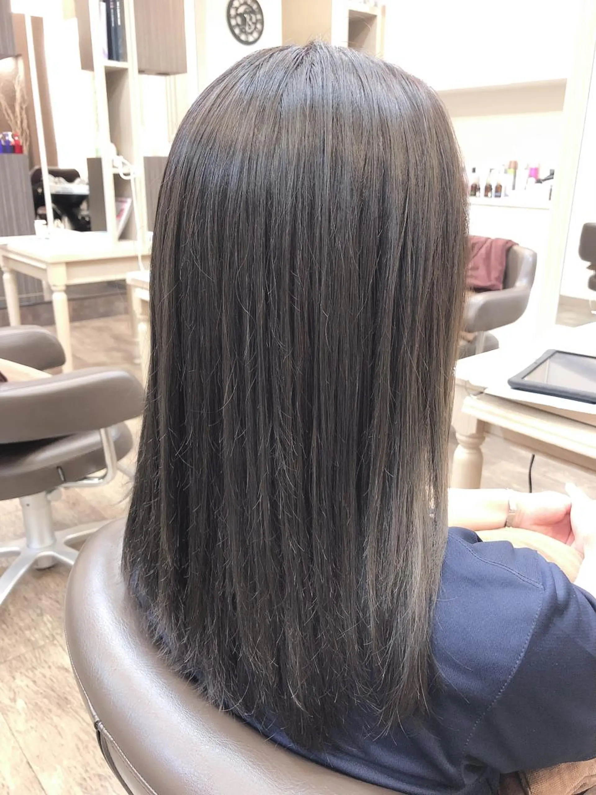 ミディアム カラー 尚平 40代からの 髪質改善専門のその他イメージ