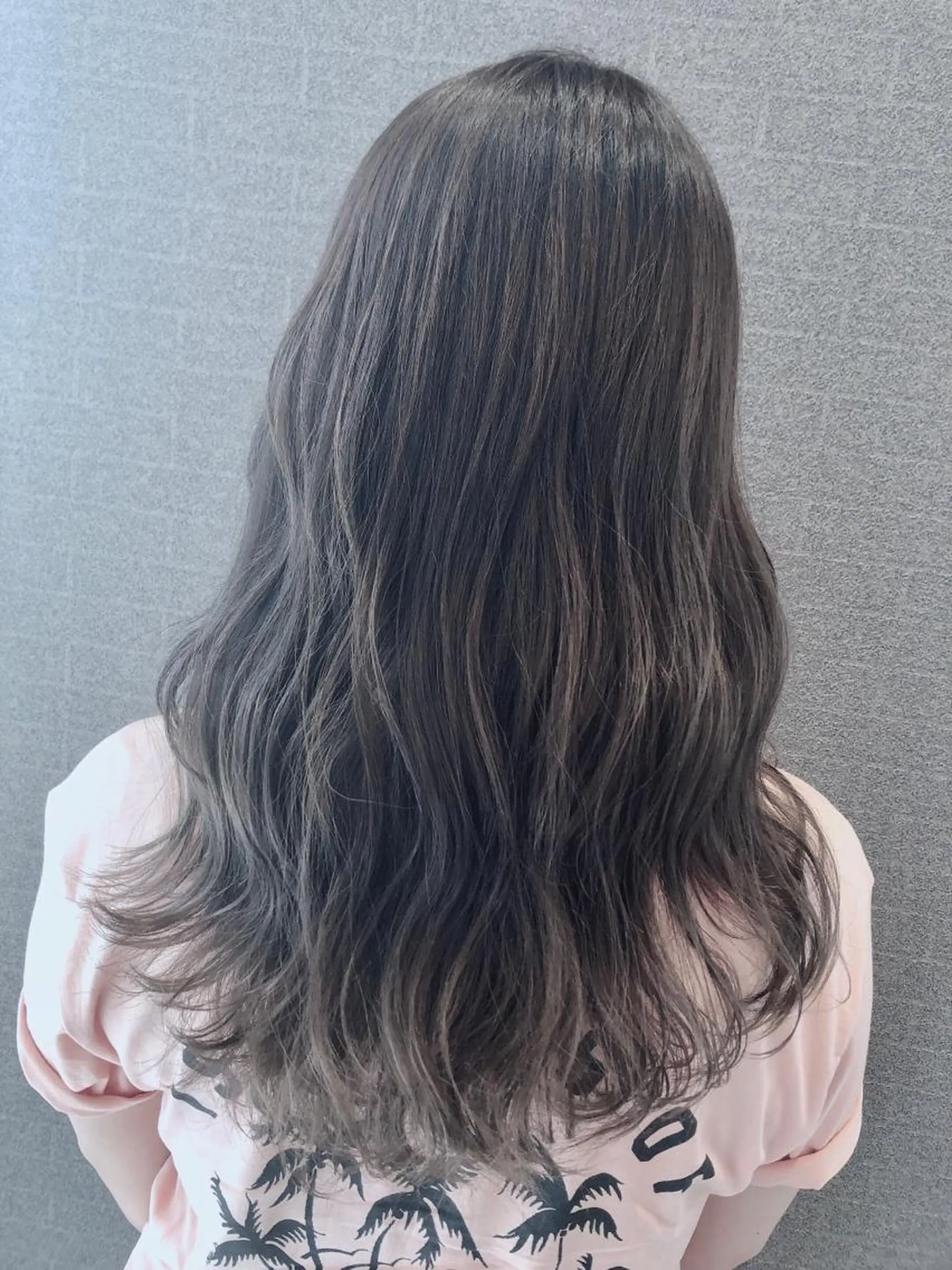 ロング カラー ヘアアレンジ 𝐍𝐄𝐎 𝐉𝐔𝐑𝐈のネイルデザイン