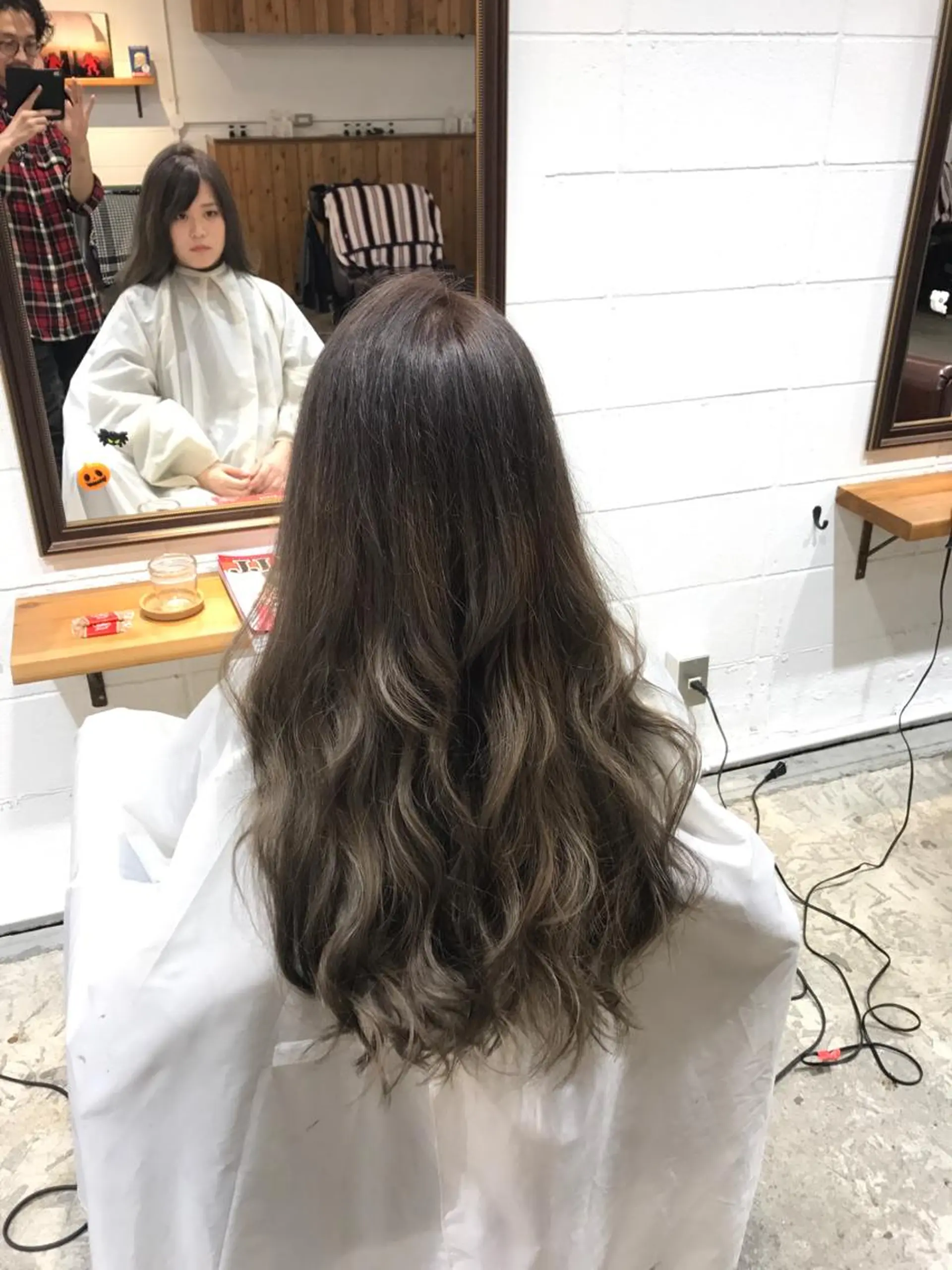 ロング カラー パーマ ヘアアレンジ メンズ メンズハイライト グラデーションカラー ハイライトカラー 外国人風カラー ハイライト Forest. -髪質改善-のヘアスタイル