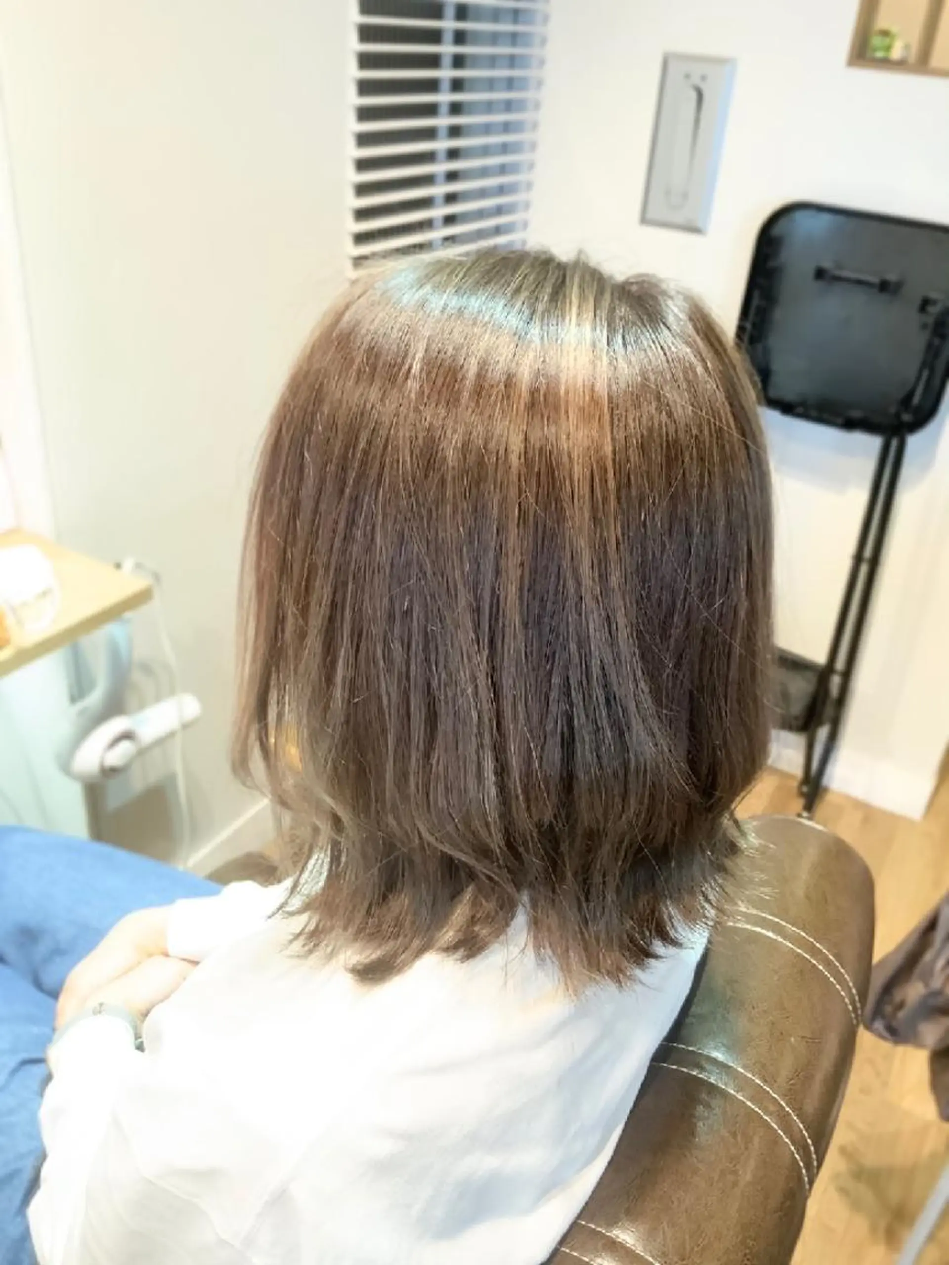 カラー グレージュ ハイライトカラー ミルクティーグレージュ ヘアカラー トリートメント 堀 望美のヘアスタイル