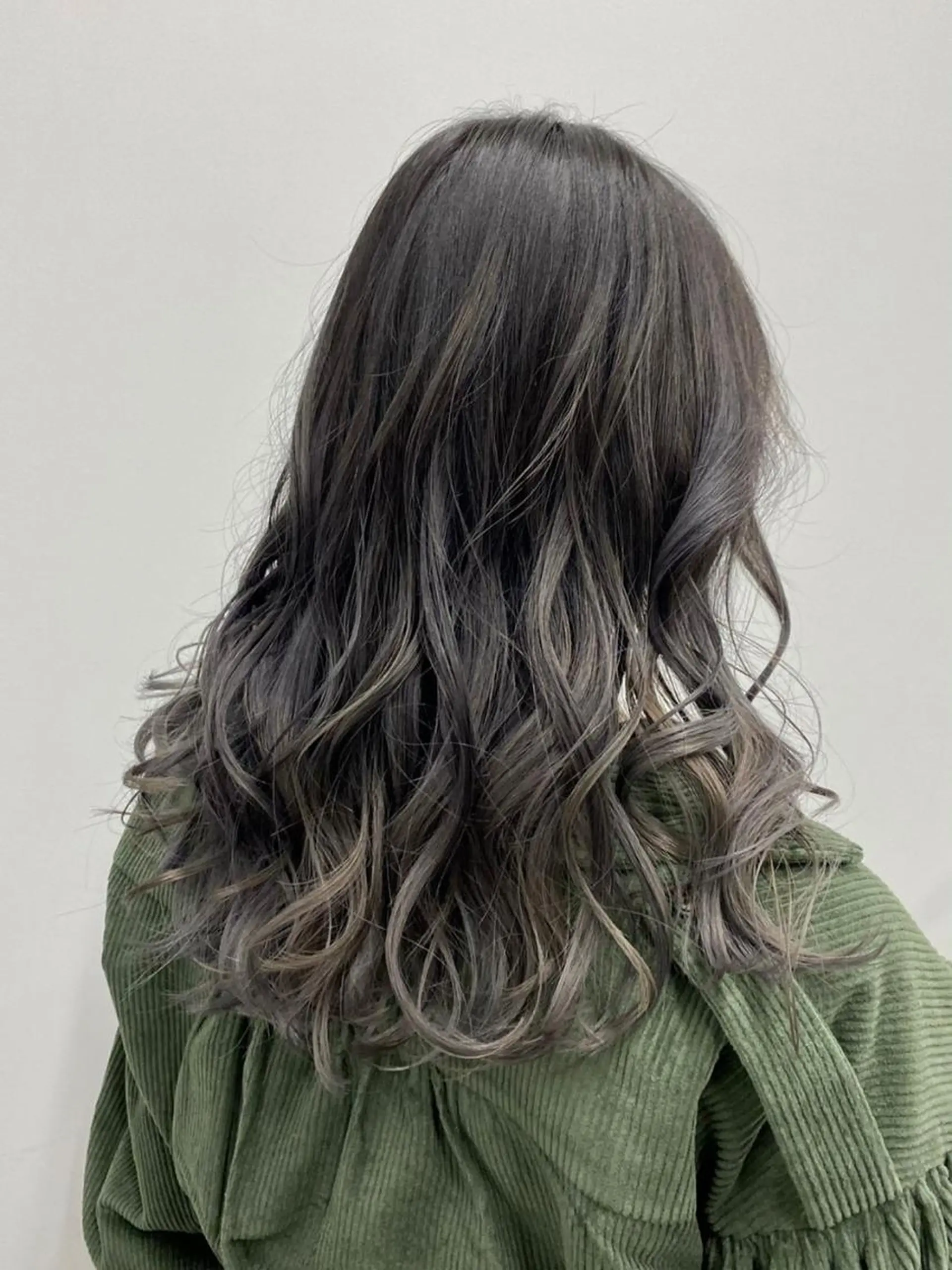 ロング 川畑 花菜のヘアスタイル