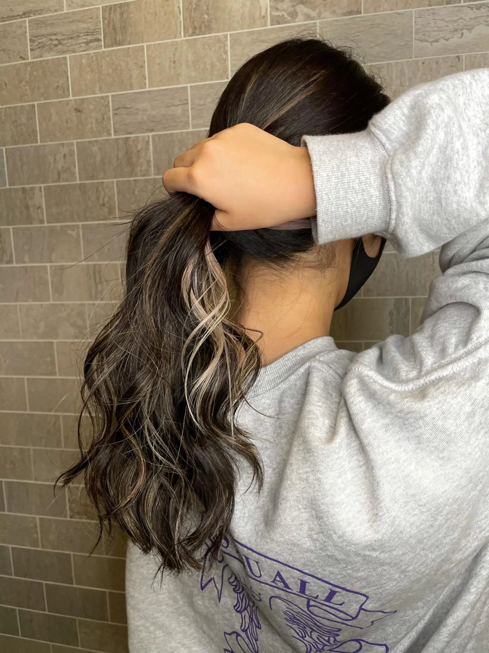 ロング ブリーチ毛矯正.髪質 改善.髪にドラマをのヘアスタイル