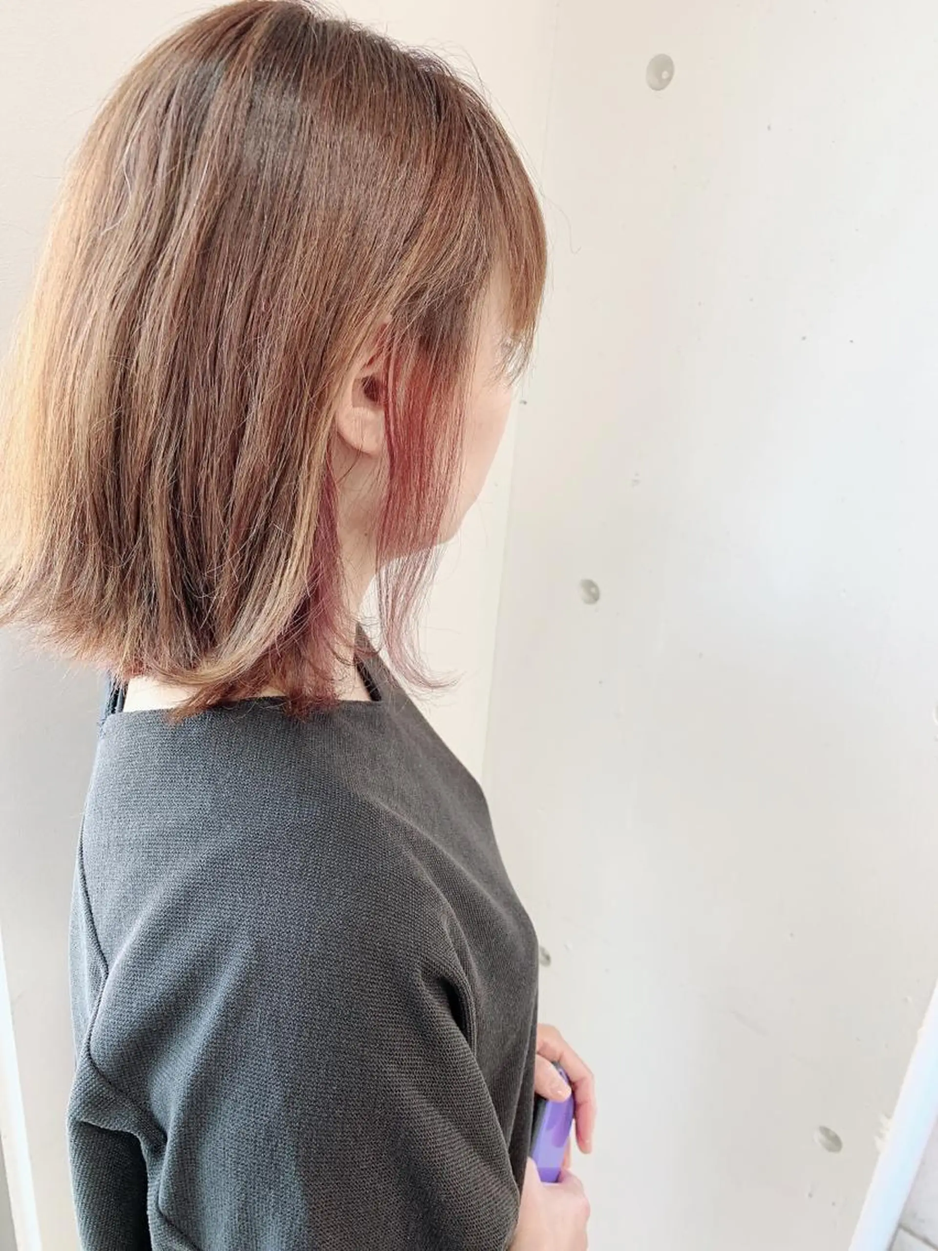 セミロング カラー パーマ ヘアアレンジ ハイライトカラー ハイライト 白髪ぼかしハイライト 柳川拓哉のヘアスタイル