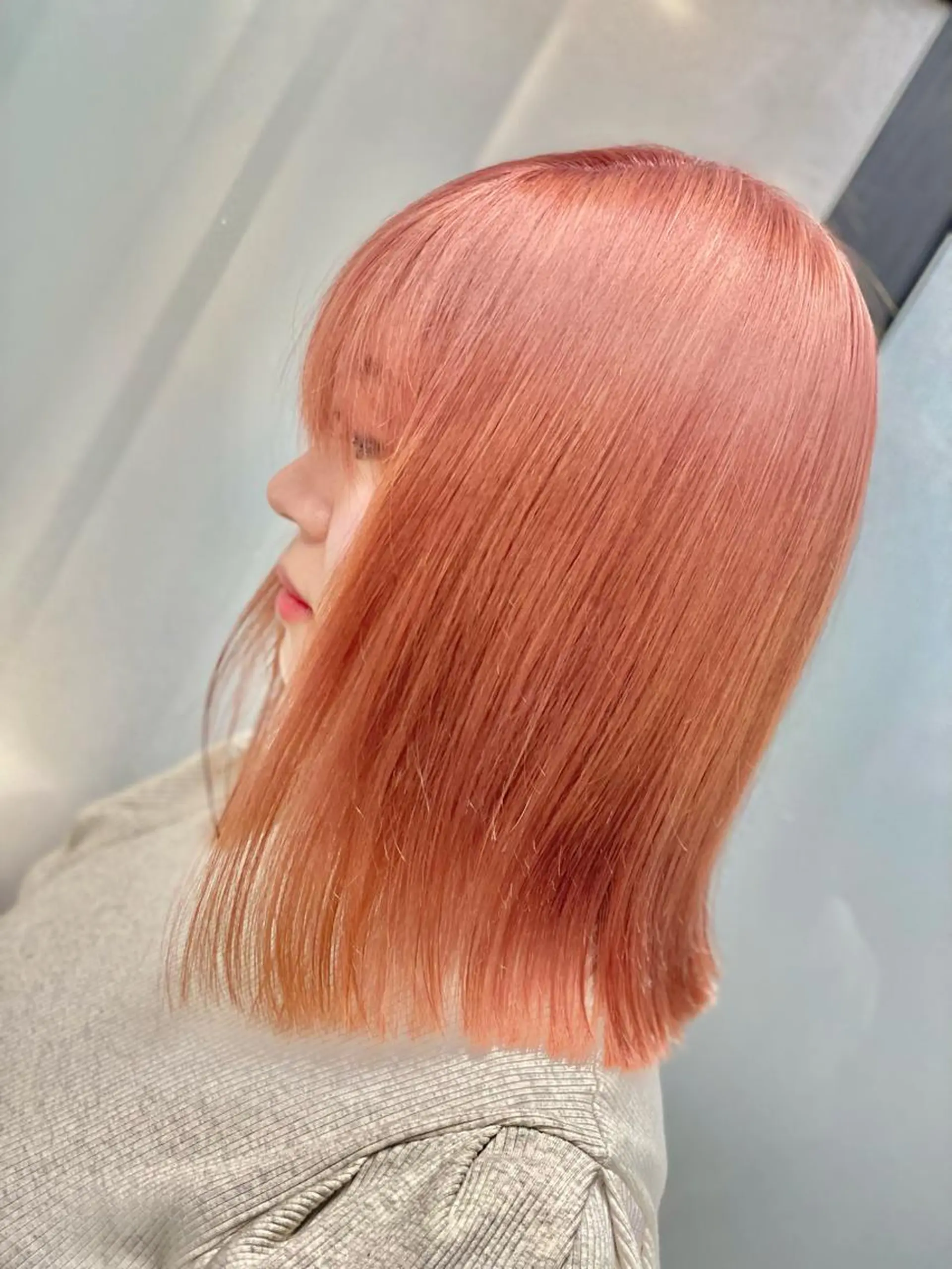 ミディアム カラー ヘアアレンジ 切りっぱなしボブ ベージュカラー ブリーチ ケアブリーチ ダブルカラー ヘアカラー トリートメント 髪質改善×ハイトーン 中田啄也のヘアスタイル
