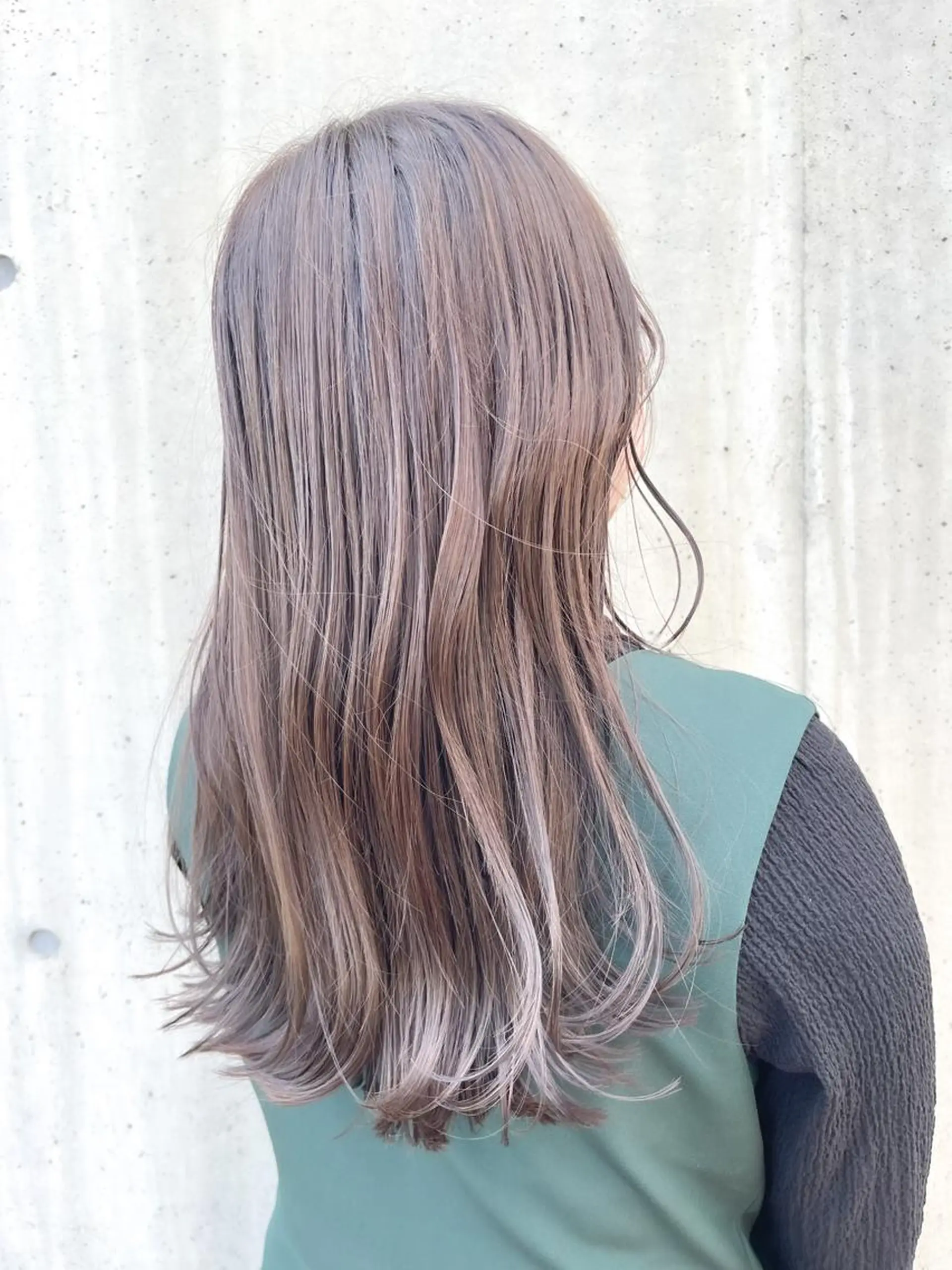 ミディアム カラー ベージュカラー ブリーチ ブリーチなしカラー 清水 亮太／赤み消しカラーのヘアスタイル