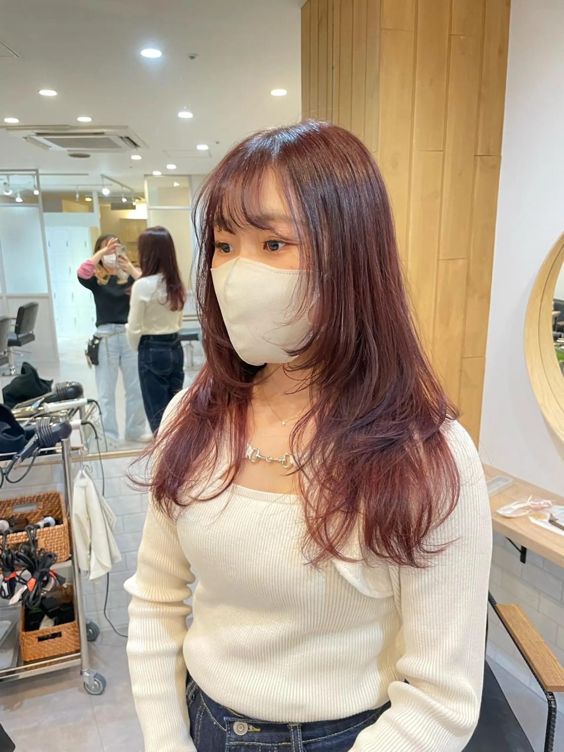 ロング カラー akane .のヘアスタイル