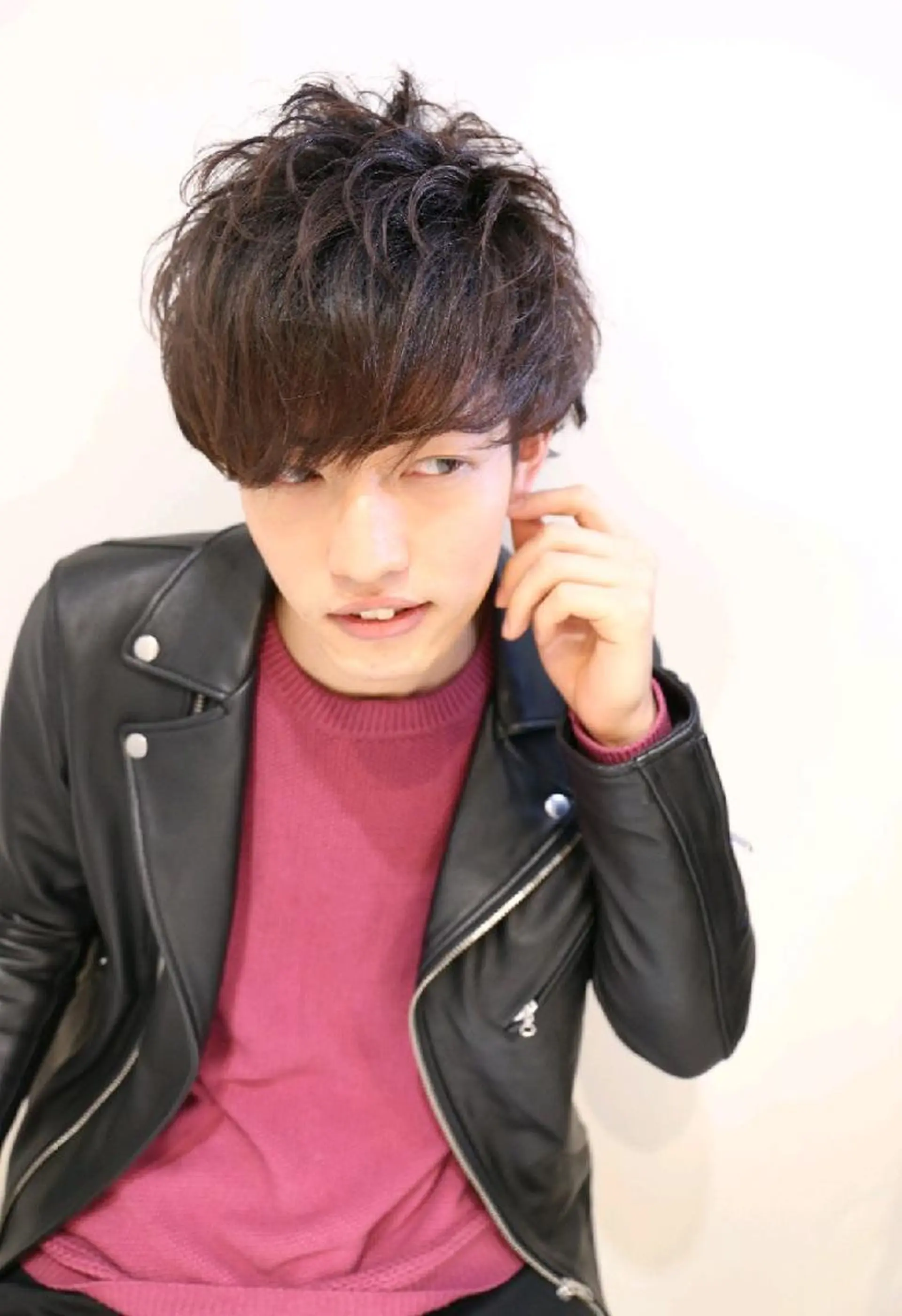 メンズ カット ヘアカラー ブリーチ/ヘアケア/ 艶髪/イギチハルのヘアスタイル