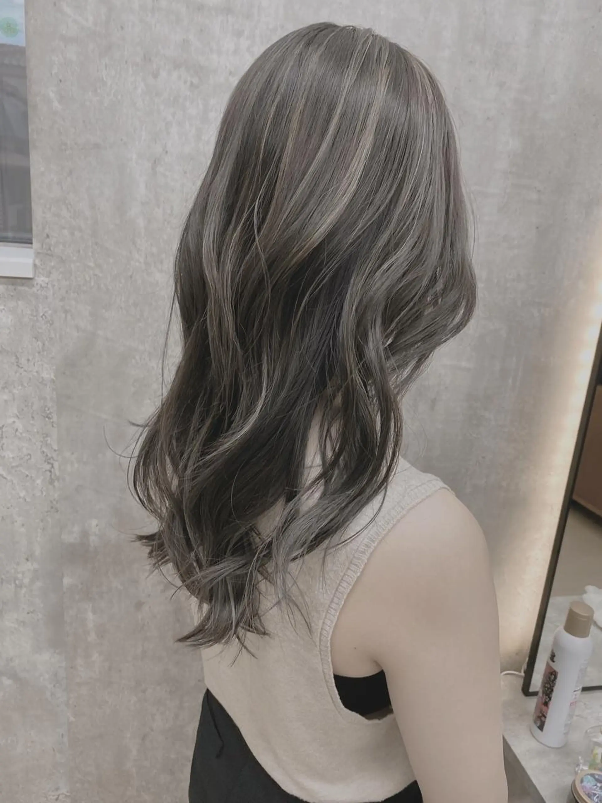 セミロング カラー 透明感カラー 1席のみの 美容室IKKIのヘアスタイル