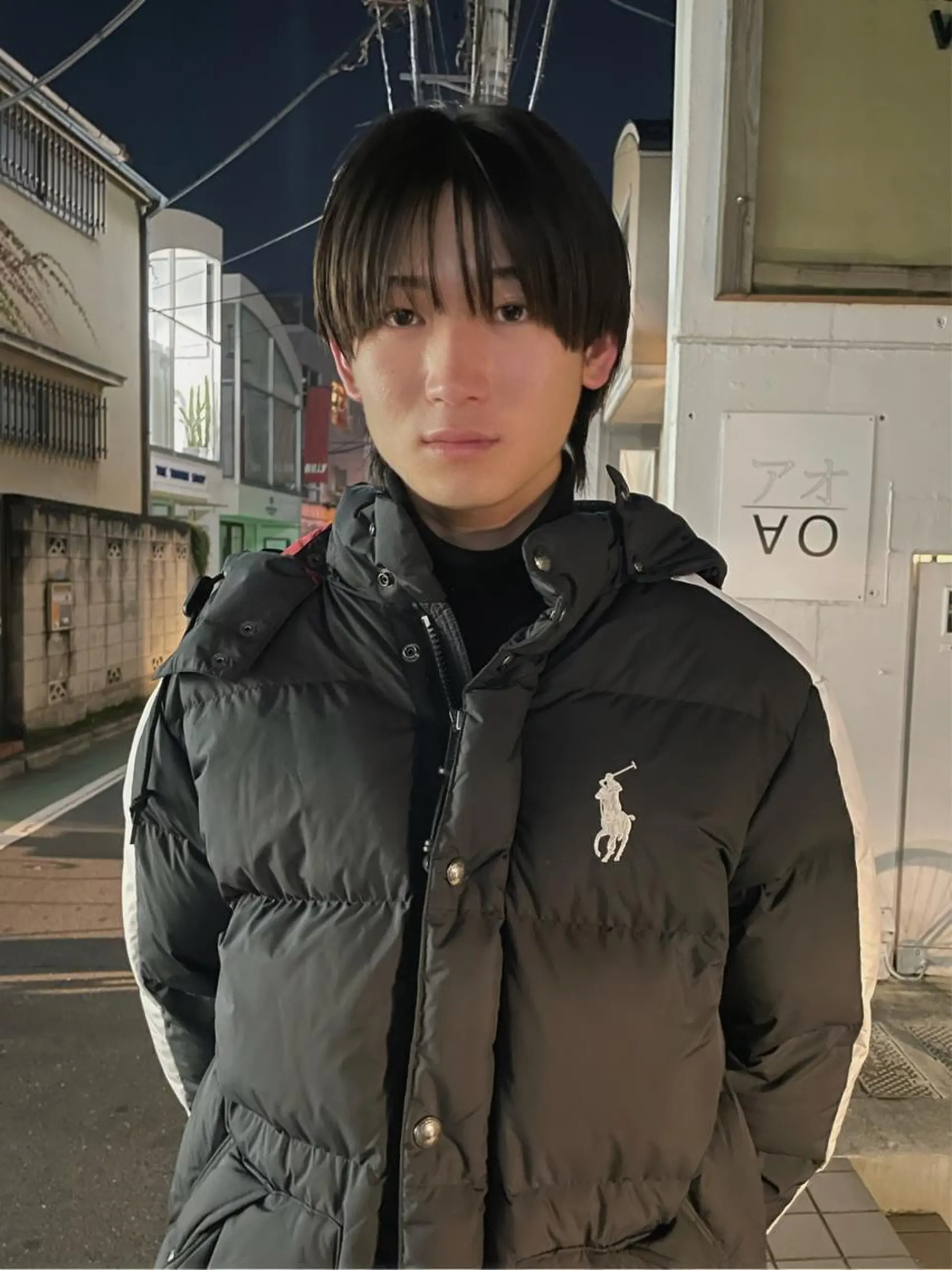 ショート カラー パーマ メンズ メンズバレイヤージュ メンズブリーチ センターパート フェードカット メンズハイライト スパイラルパーマ 🌐hina⭐️のヘアスタイル