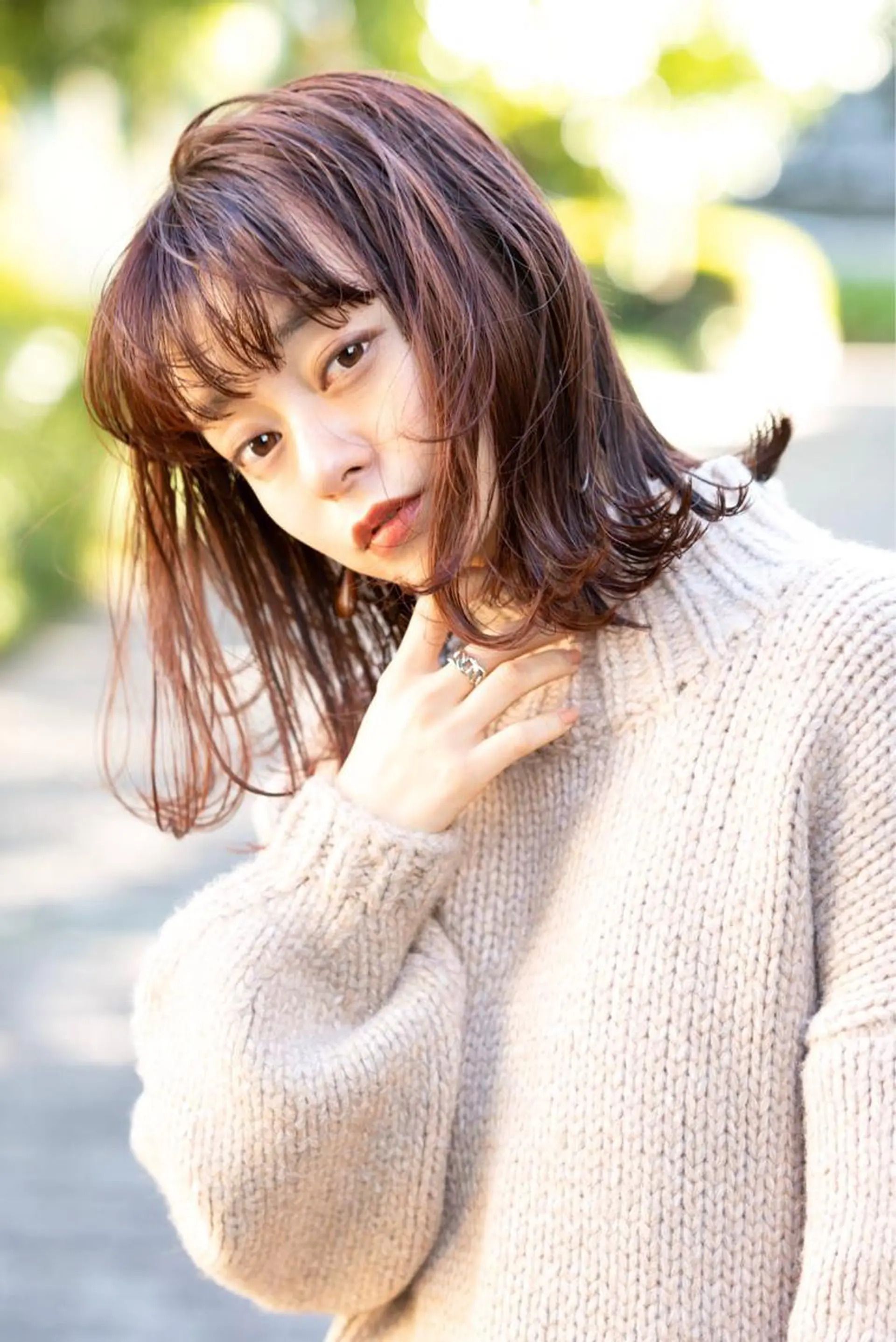 ミディアム カラー ヘアカラー トリートメント 顔周りカット・相談 レイヤーも◎しずくのヘアスタイル