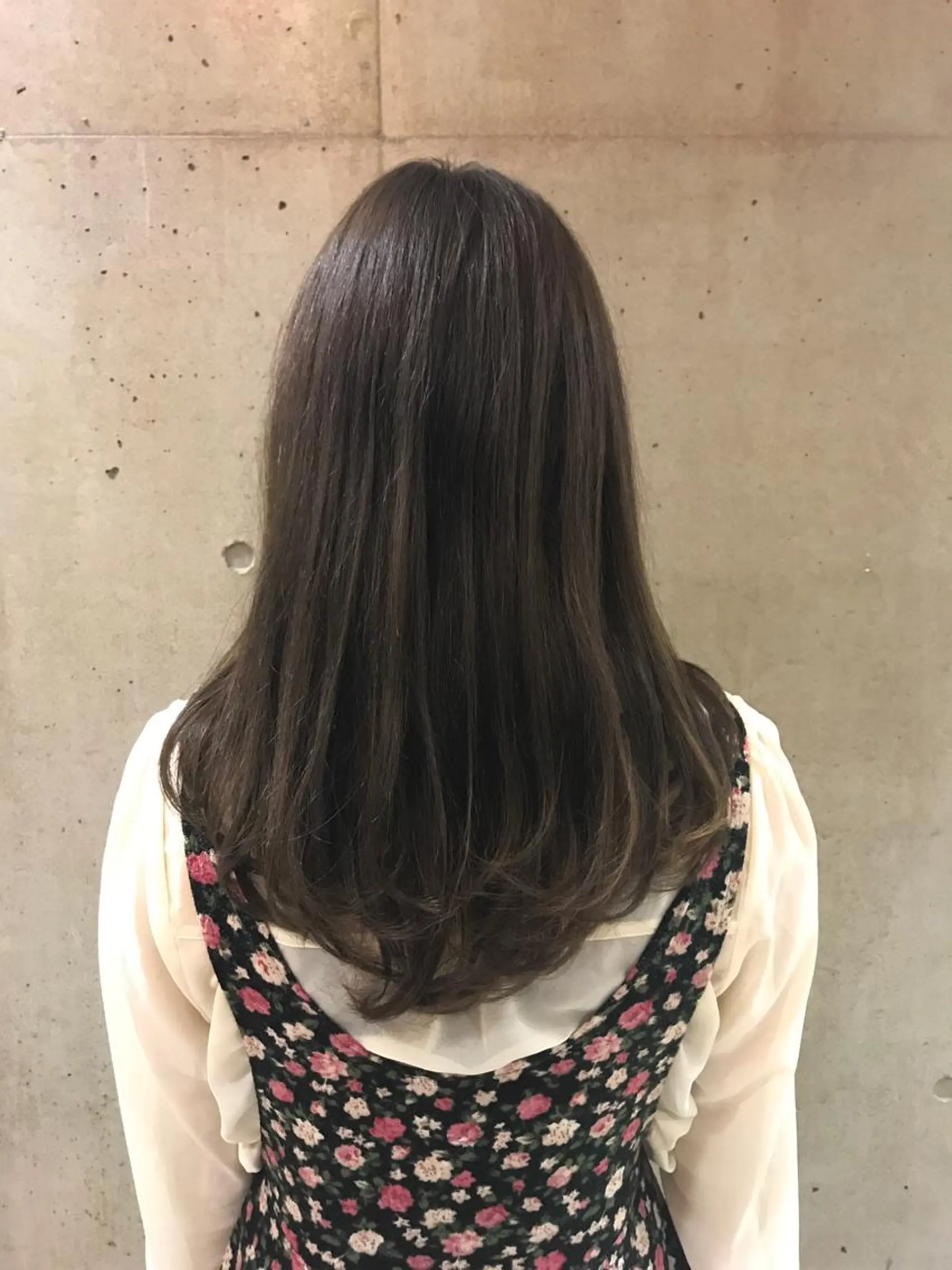 ロング カラー 一ノ瀬 蘭のヘアスタイル