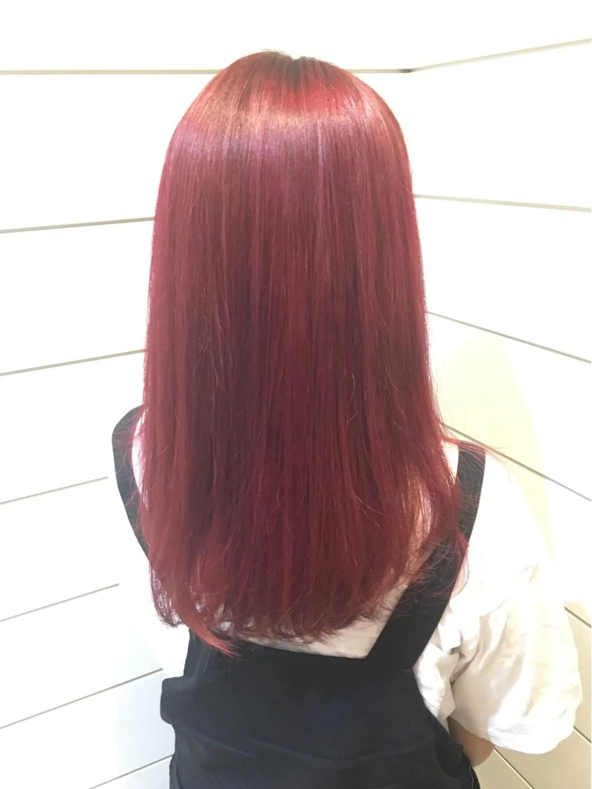 ロング カラー ピンクカラー 鍵山 千秋のヘアスタイル