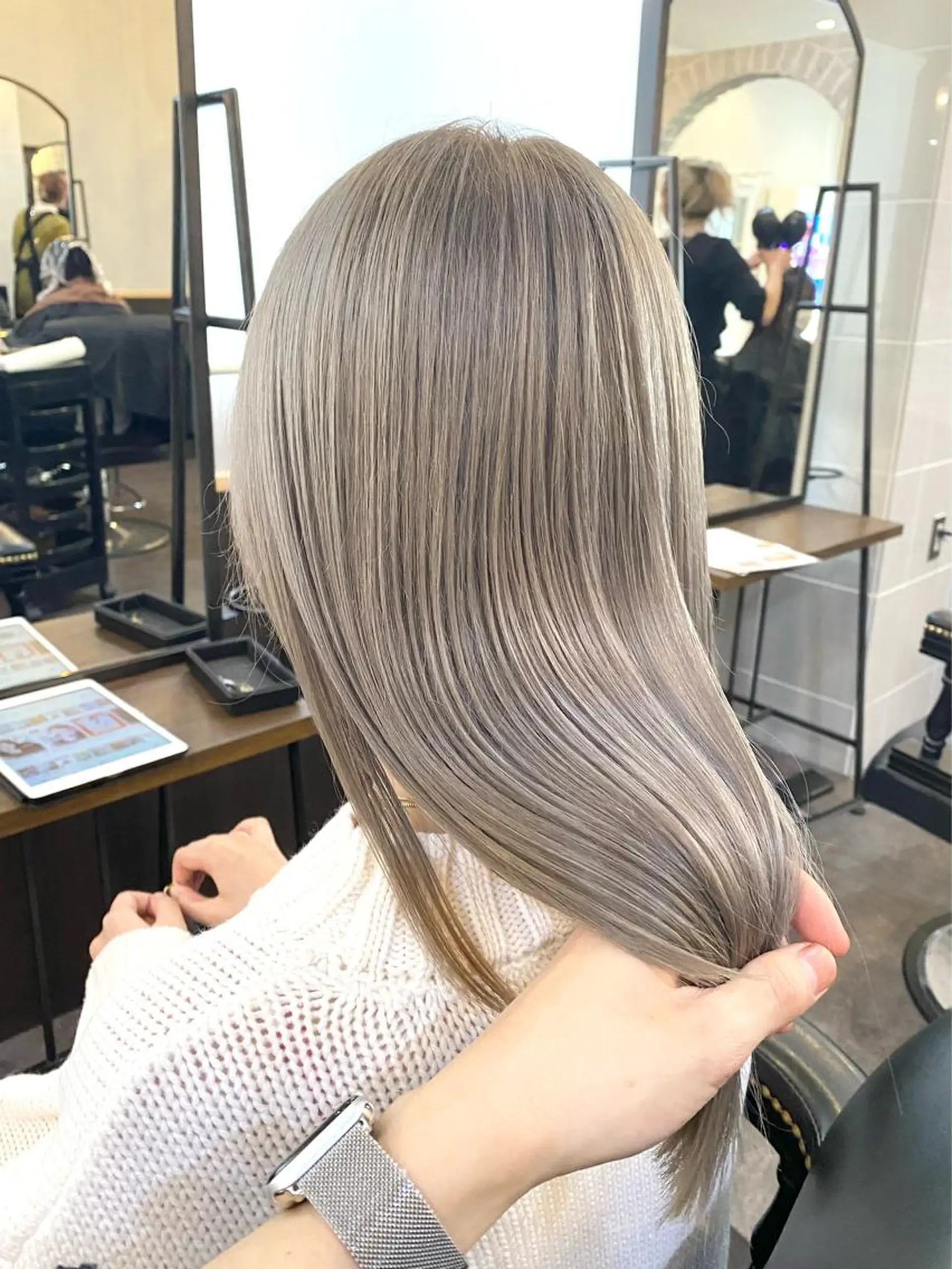 セミロング 💖透明感カラー HAYATO💖のヘアスタイル