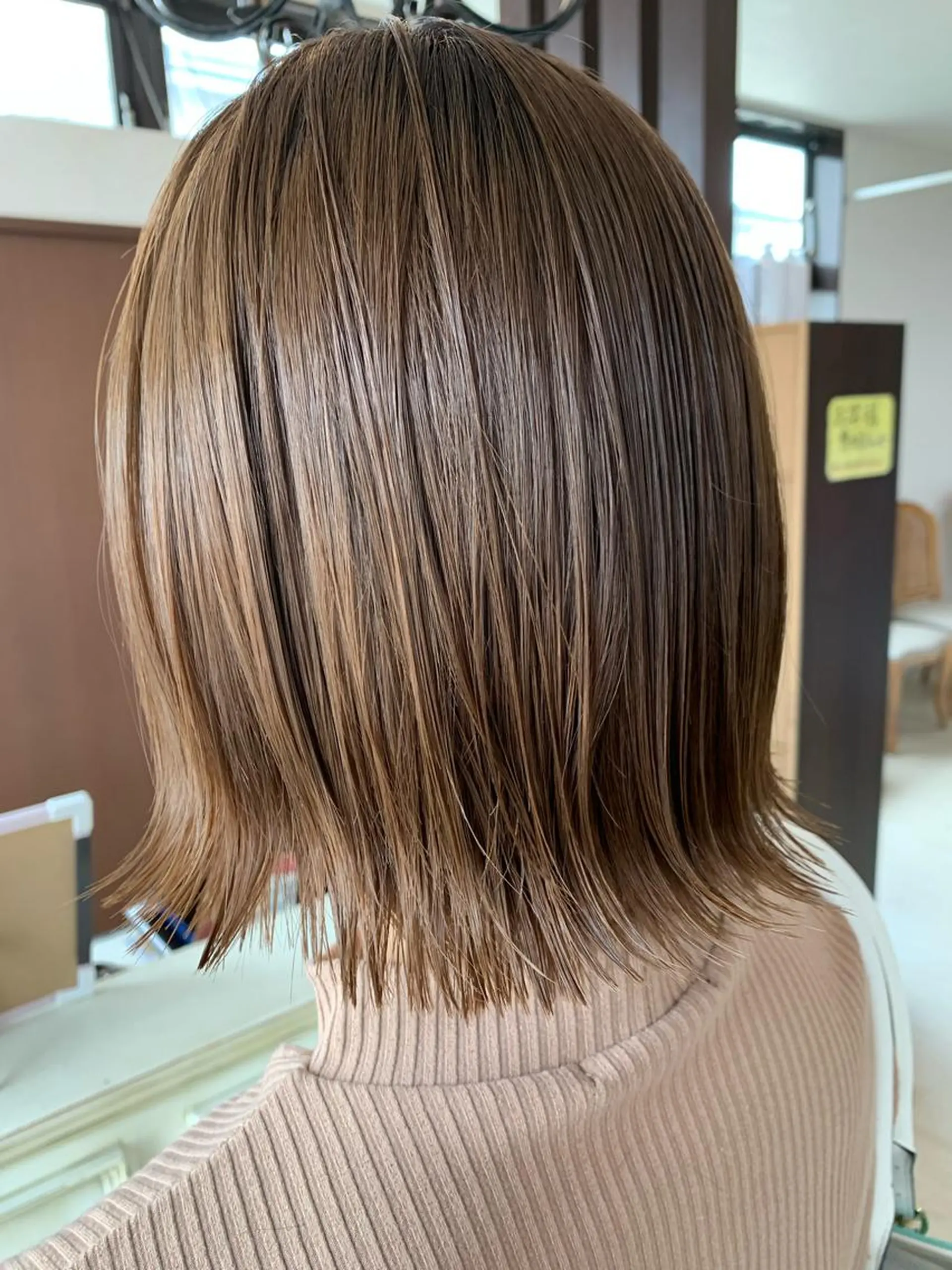 ミディアム カラー 隅田 美樹のヘアスタイル