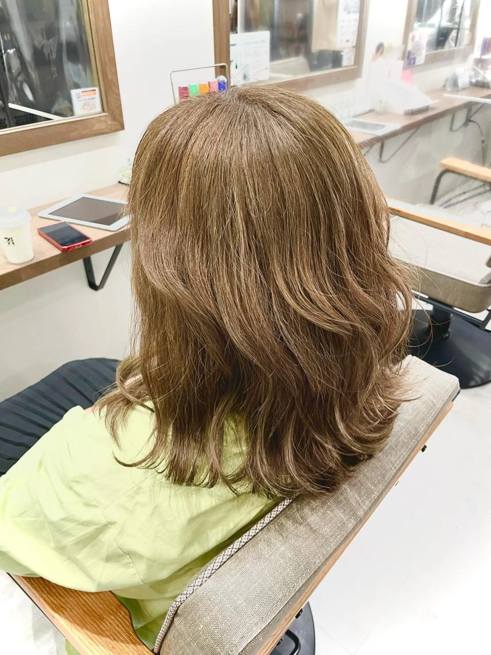 ミディアム N°rico川喜田 里衣のヘアスタイル