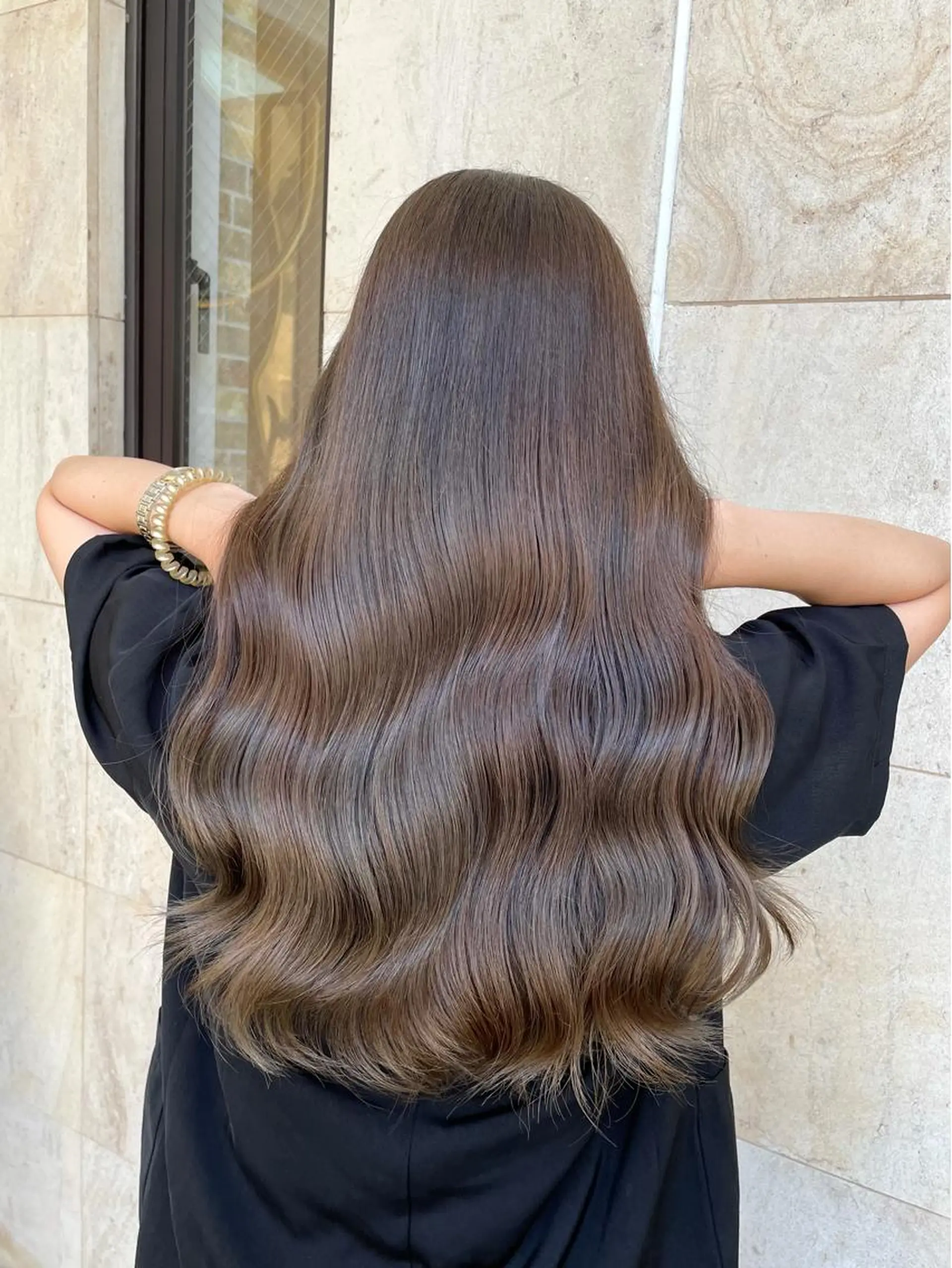 セミロング ミヤザキ タクトのヘアスタイル