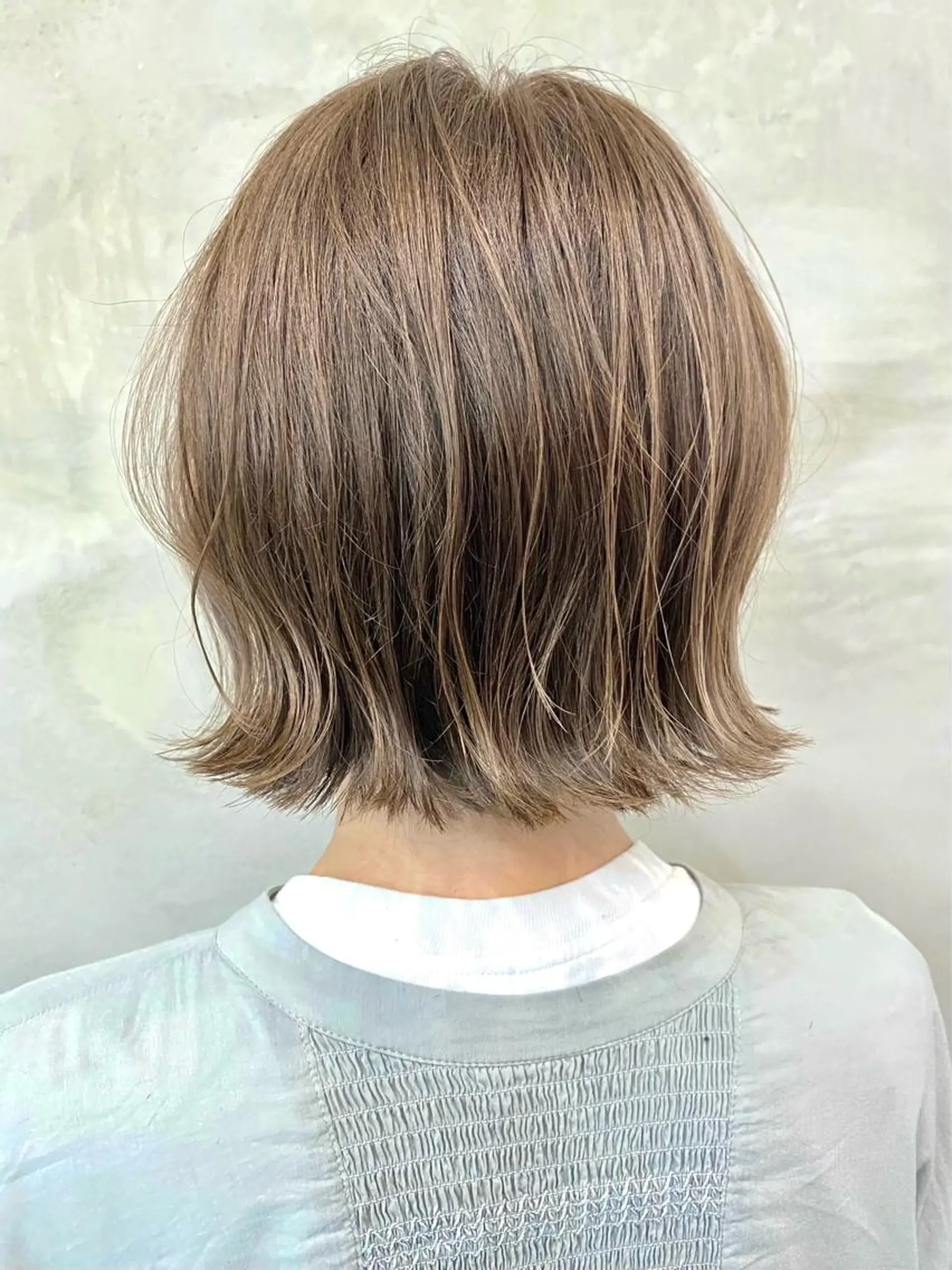 ショート カラー アディクシーカラー ブリーチ ブリーチなしカラー カット ヘアカラー トリートメント 🫧透明感カラー🫧 OIKAWAのヘアスタイル