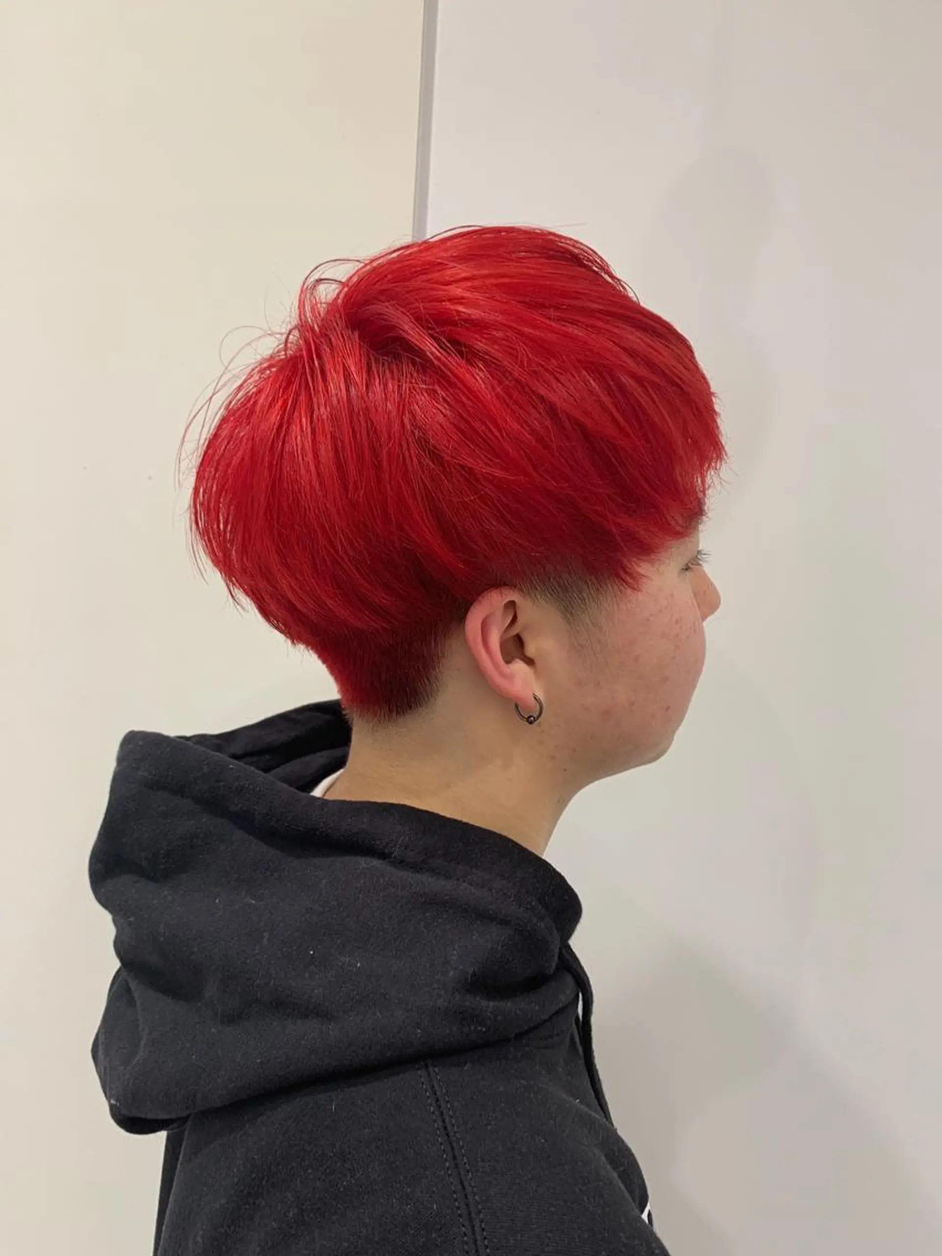 ショート カラー ブリーチ ケアブリーチ レッドカラー カット ヘアカラー トリートメント インナーエクステ渋谷 🦋KAJIのヘアスタイル