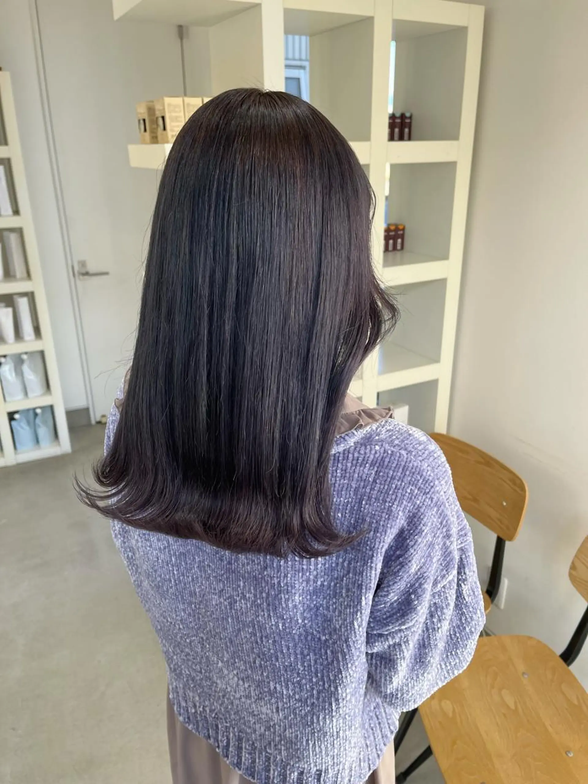 ミディアム カット ヘアカラー mir所属・長山 茉白のヘアスタイル