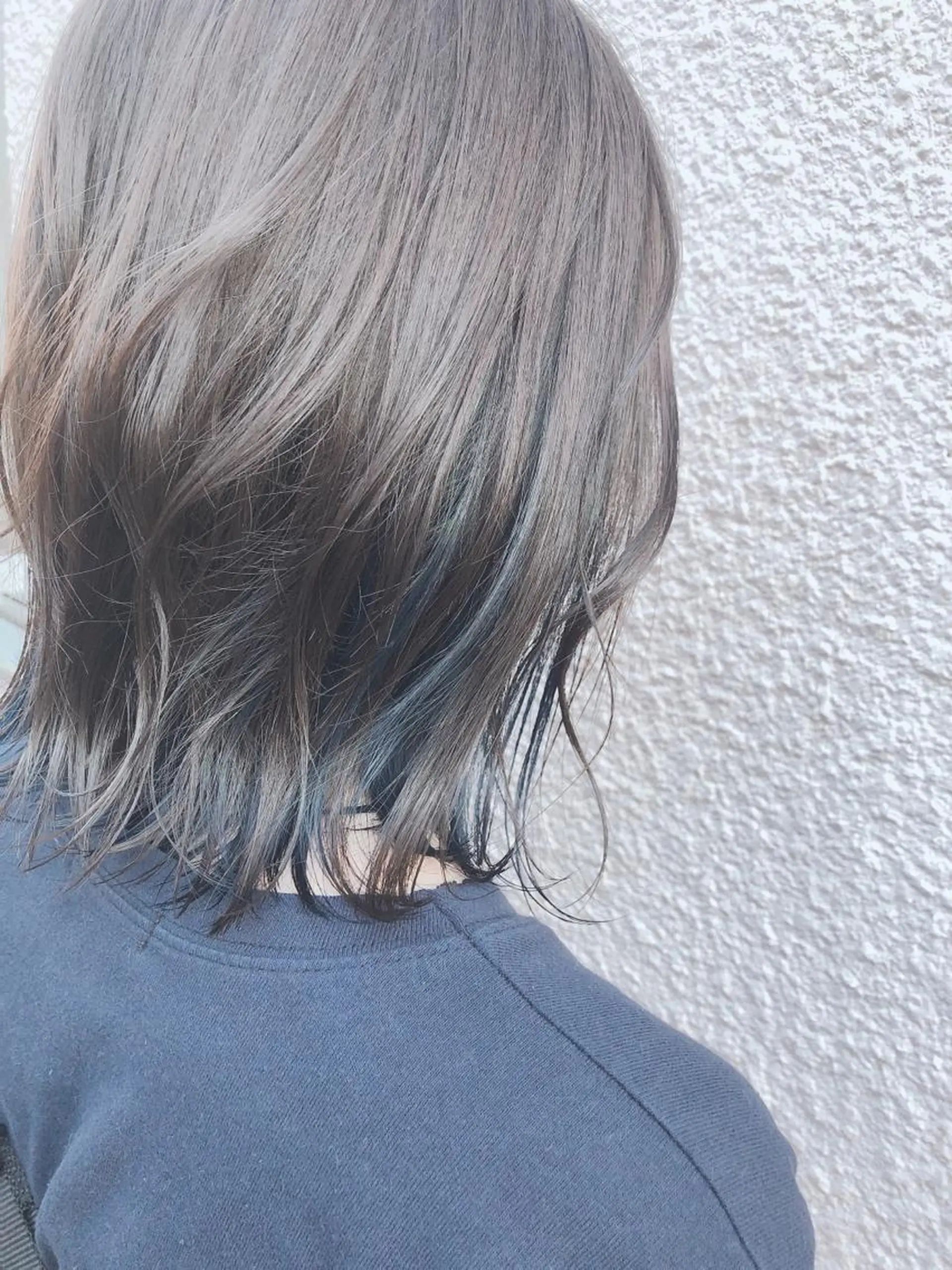 ミディアム カラー ブルーカラー 透明感カラー イルミナカラー インナーカラー テラダ ココロのヘアスタイル