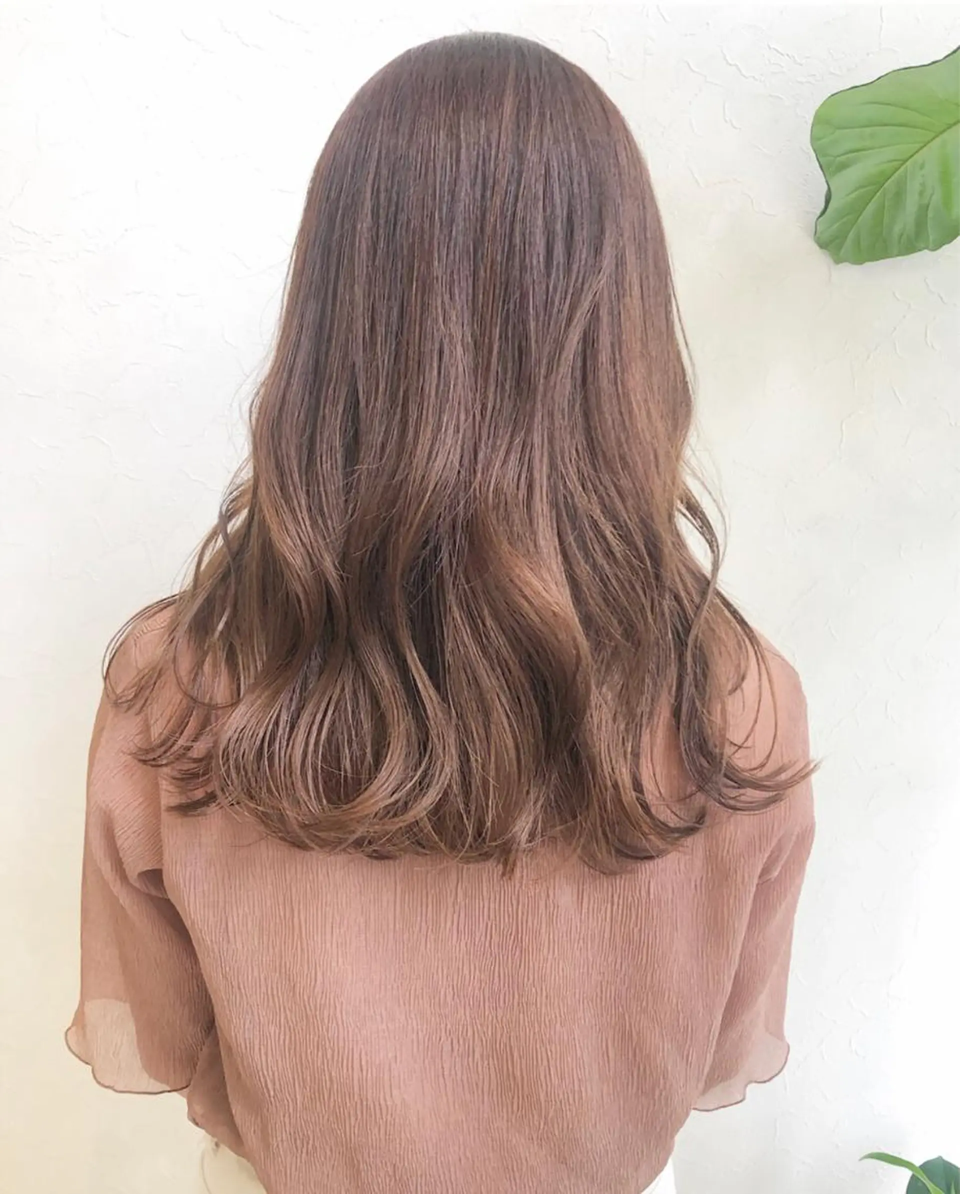 セミロング カラー nakahara madokaのヘアスタイル