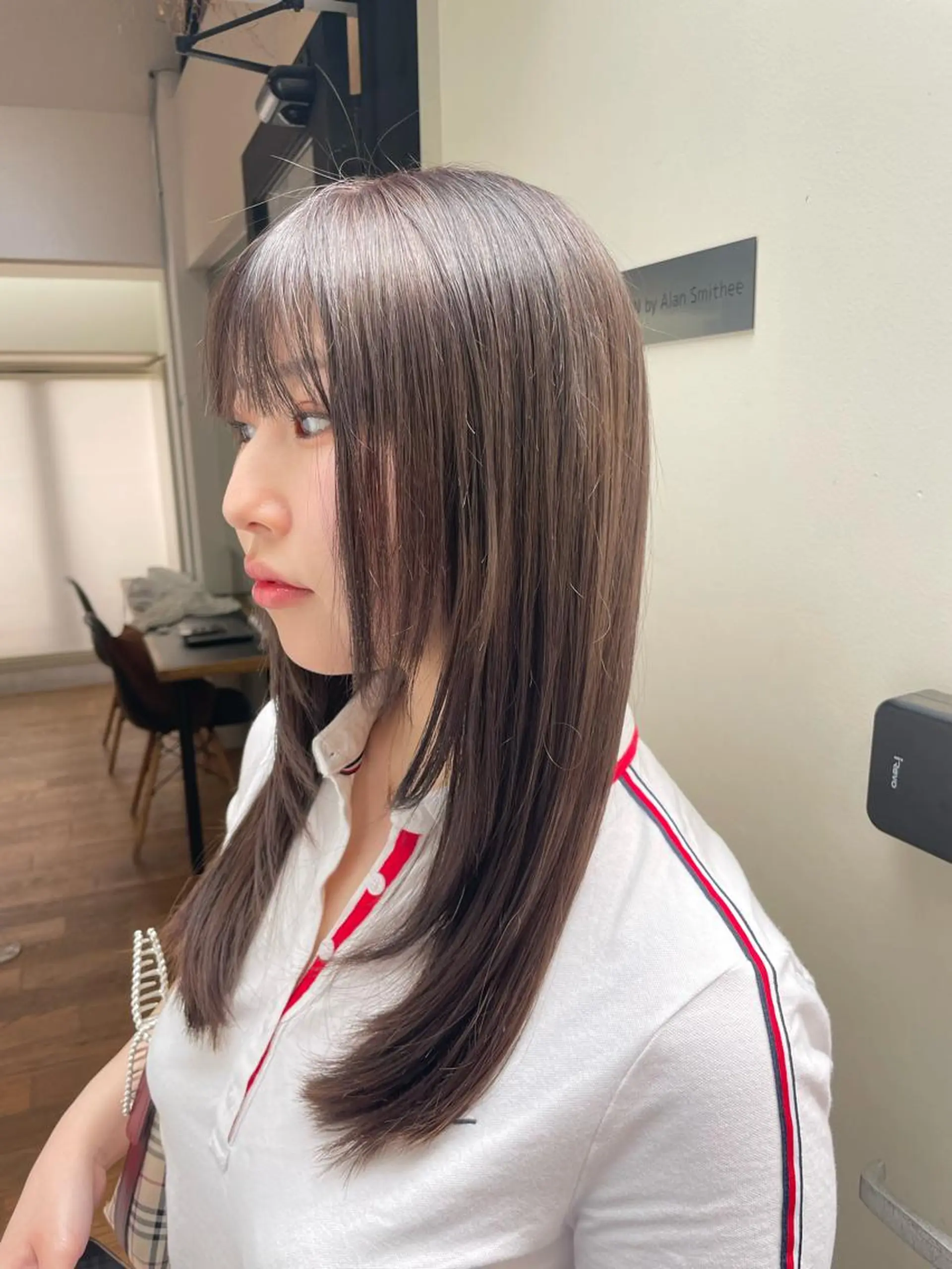 ミディアム カラー アッシュ アッシュグレー アッシュグレージュ グレージュ yu-kaハッシュ カット/韓国レイヤーのヘアスタイル