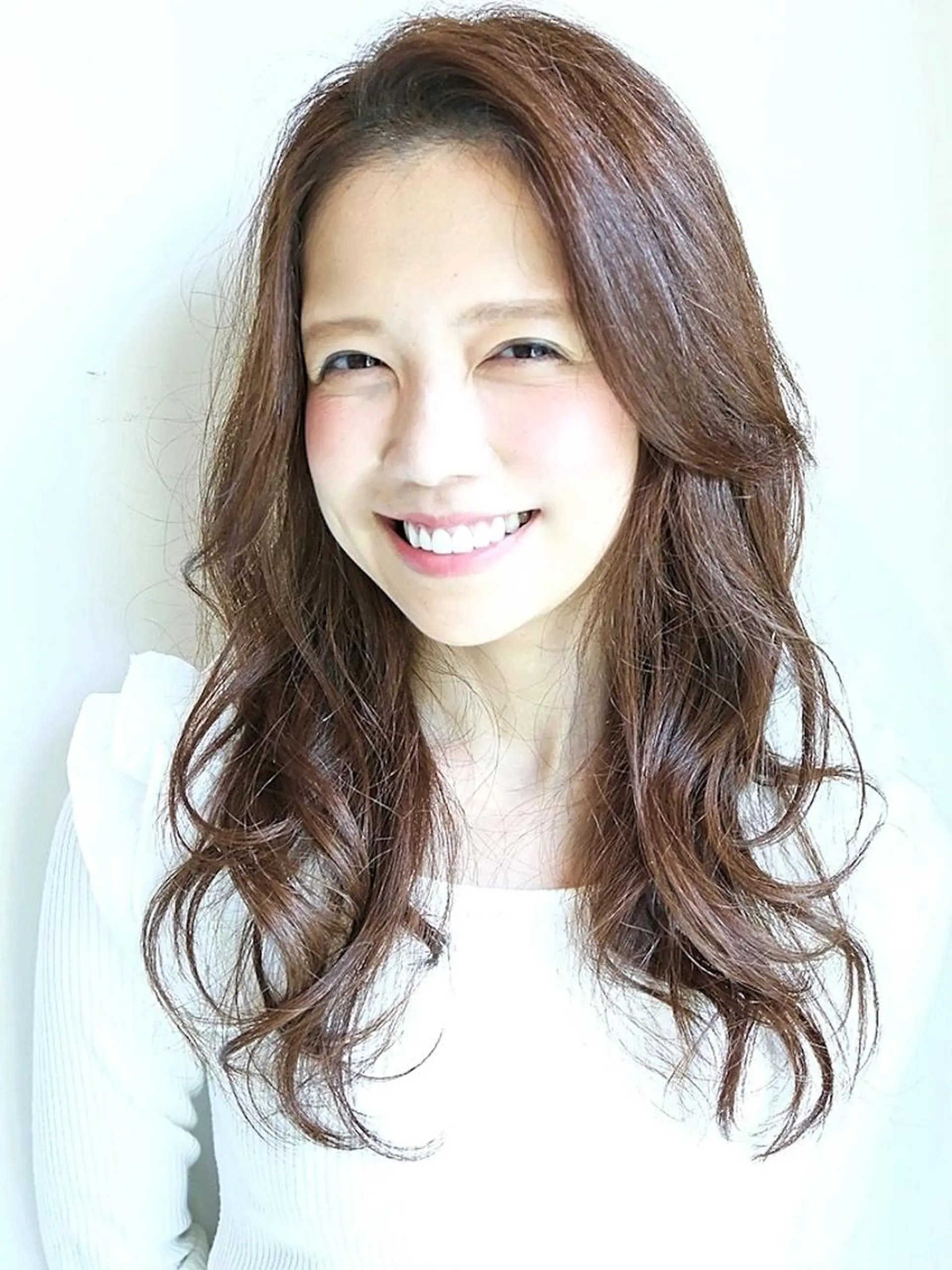 ミディアム パーマ 小顔カット カット パーマ トリートメント ヘッドスパ ✨hair make flencia✂️✨のヘアスタイル