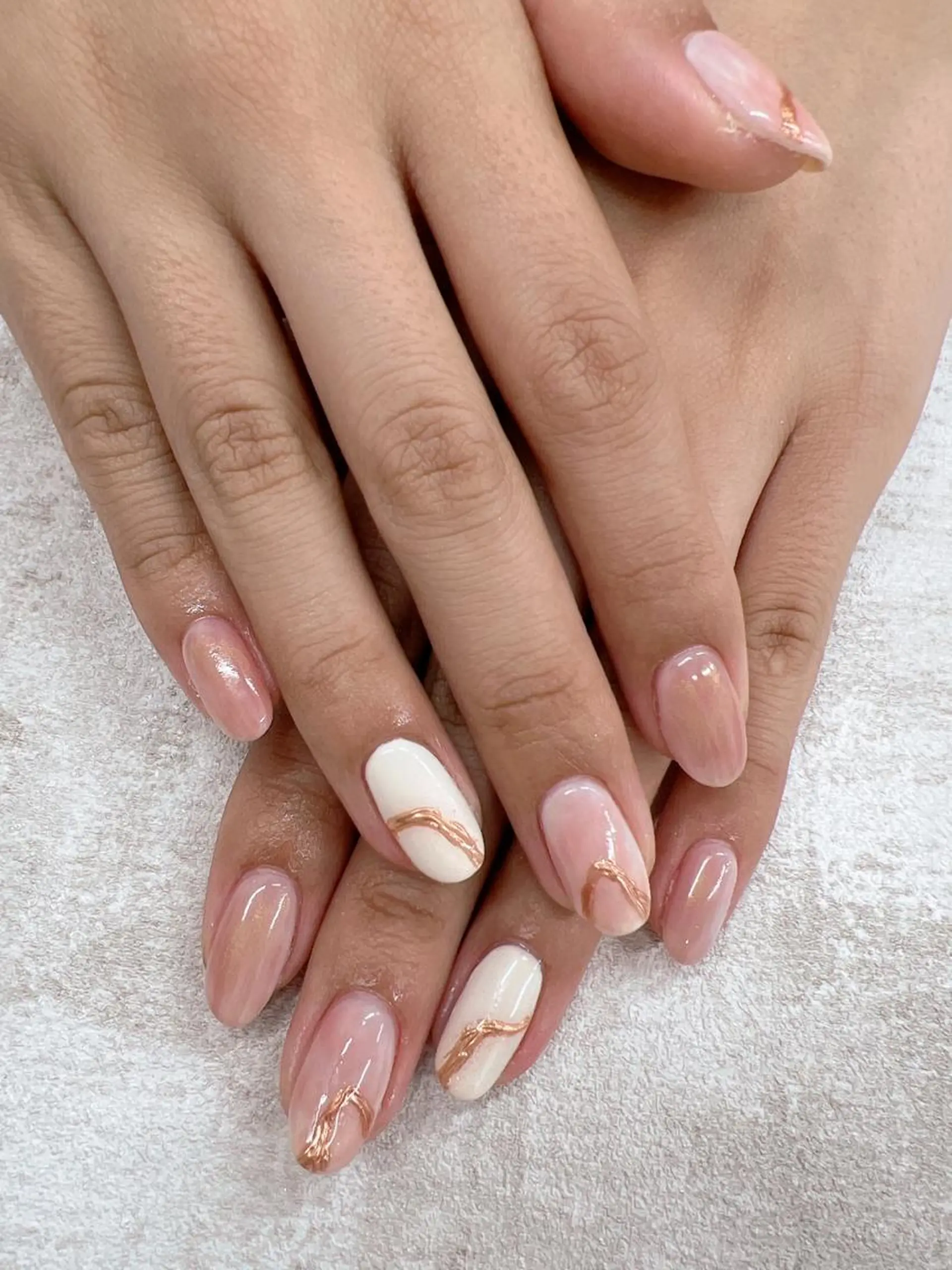 ネイル ニュアンスネイル Romine アイラッシュ&ネイルのマツエク・マツパデザイン