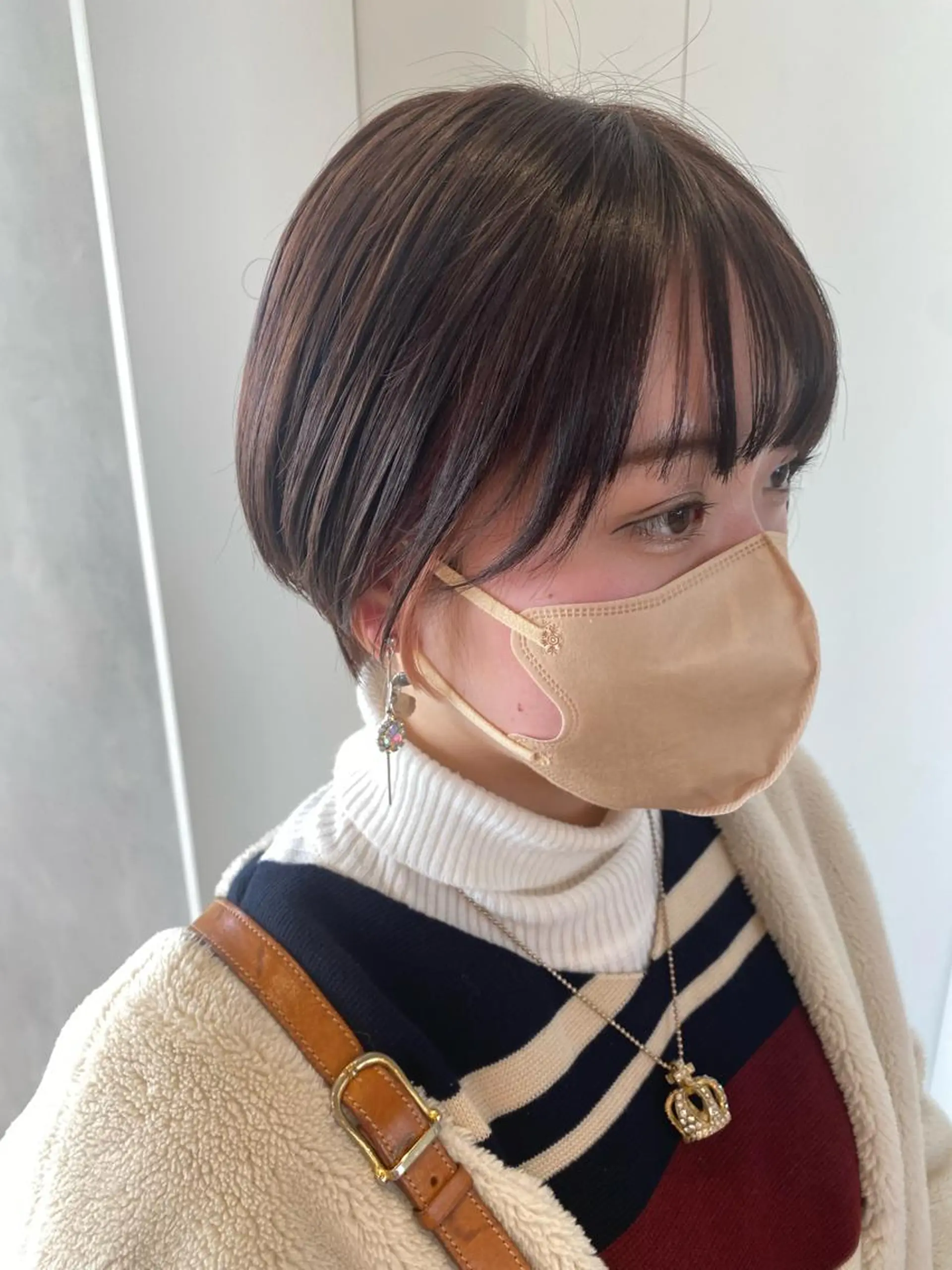 ショート カラー 丸みショート インナーカラー ショートヘア カット ヘアカラー ピンク/ベージュ /似合わせ/田島百華のヘアスタイル